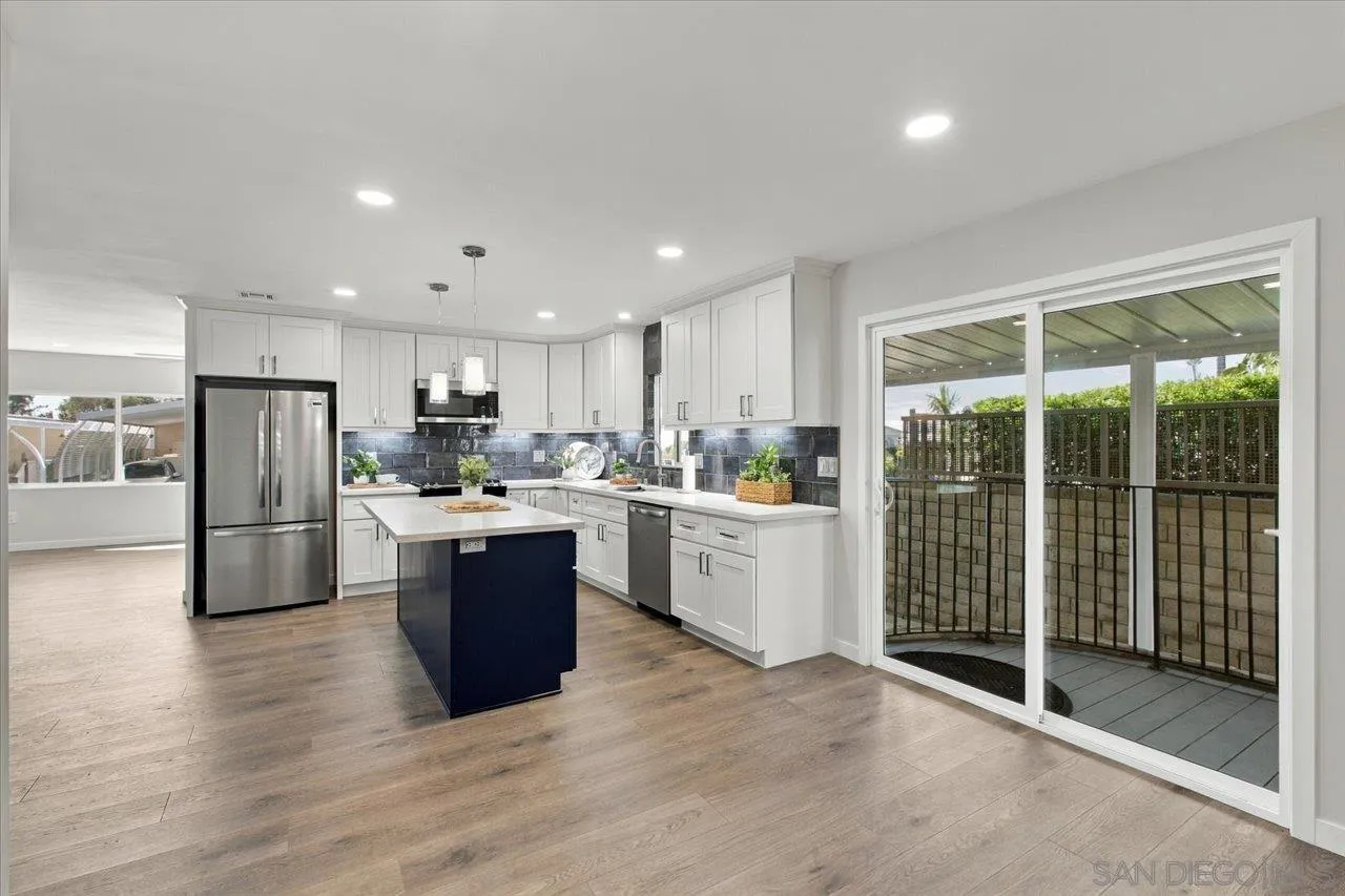 7102 San Bartolo Street, #11, Carlsbad, CA 92011