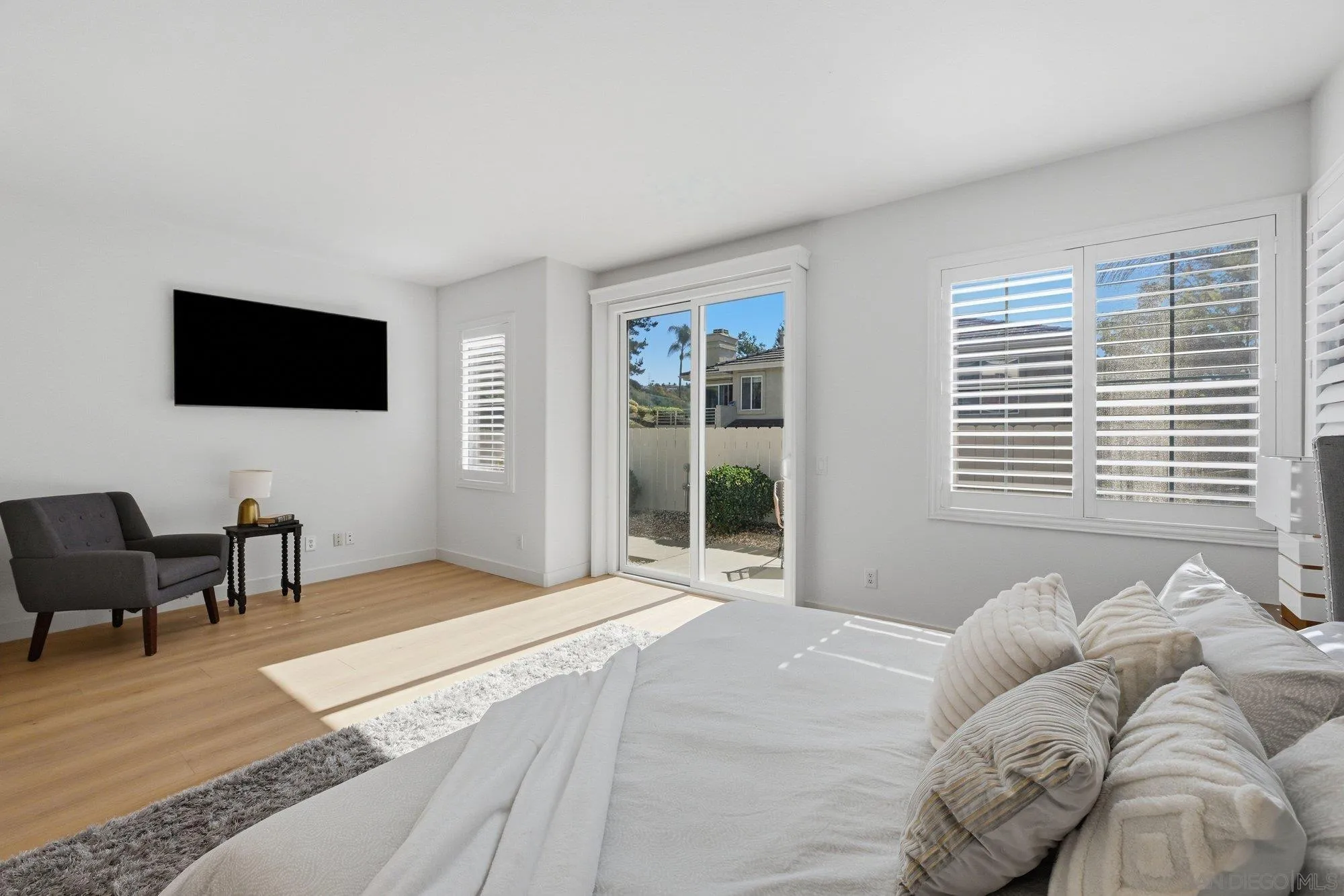 3106 Corte Nina, Carlsbad, CA 92009 3106 Corte Nina, Carlsbad, CA 92009