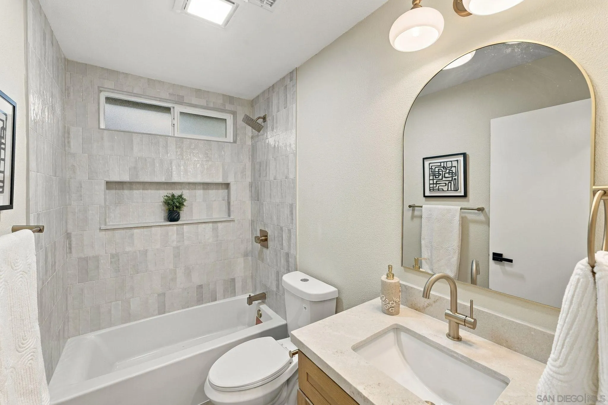 624 Hartford Street, Chula Vista, CA 91913 624 Hartford Street, Chula Vista, CA 91913