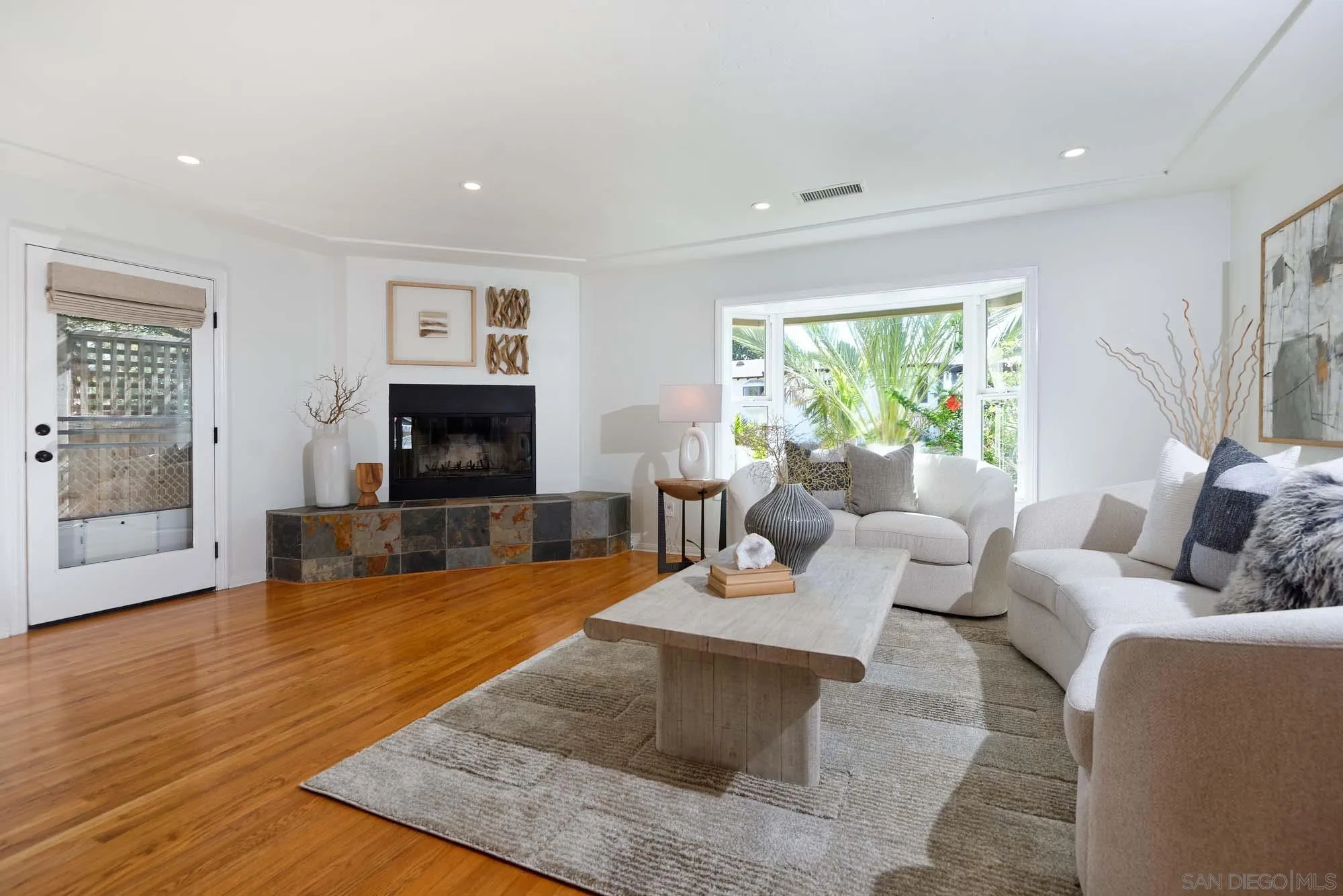 5305 Cass St, San Diego, CA 92109 5305 Cass St, San Diego, CA 92109