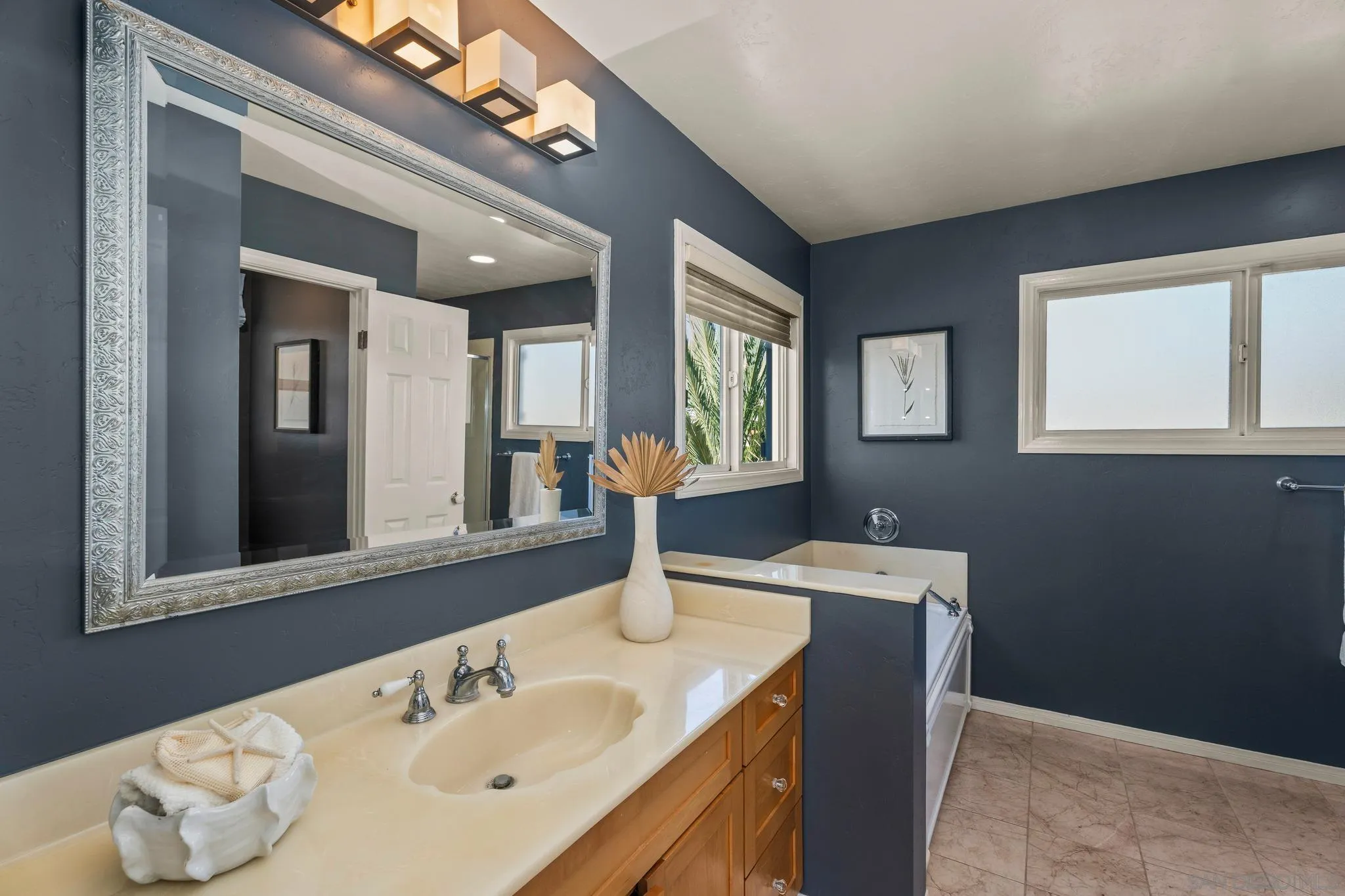 5305 Cass St, San Diego, CA 92109 5305 Cass St, San Diego, CA 92109