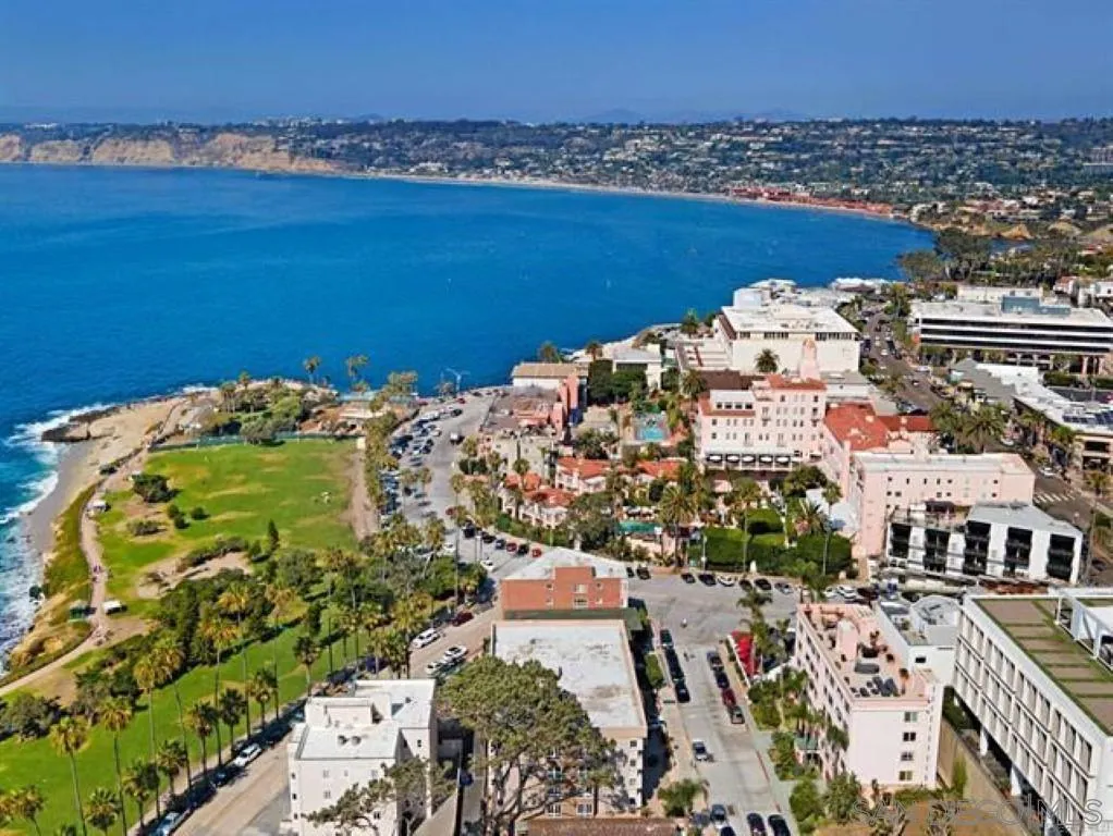 La Jolla, CA 92037