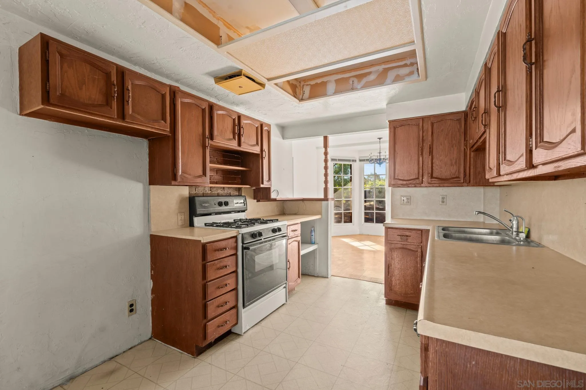 https://cdn.realtyfeed.com/cdn/127/260025880/1bb0bfcb7b8769c95331ca4761f9f752.webp