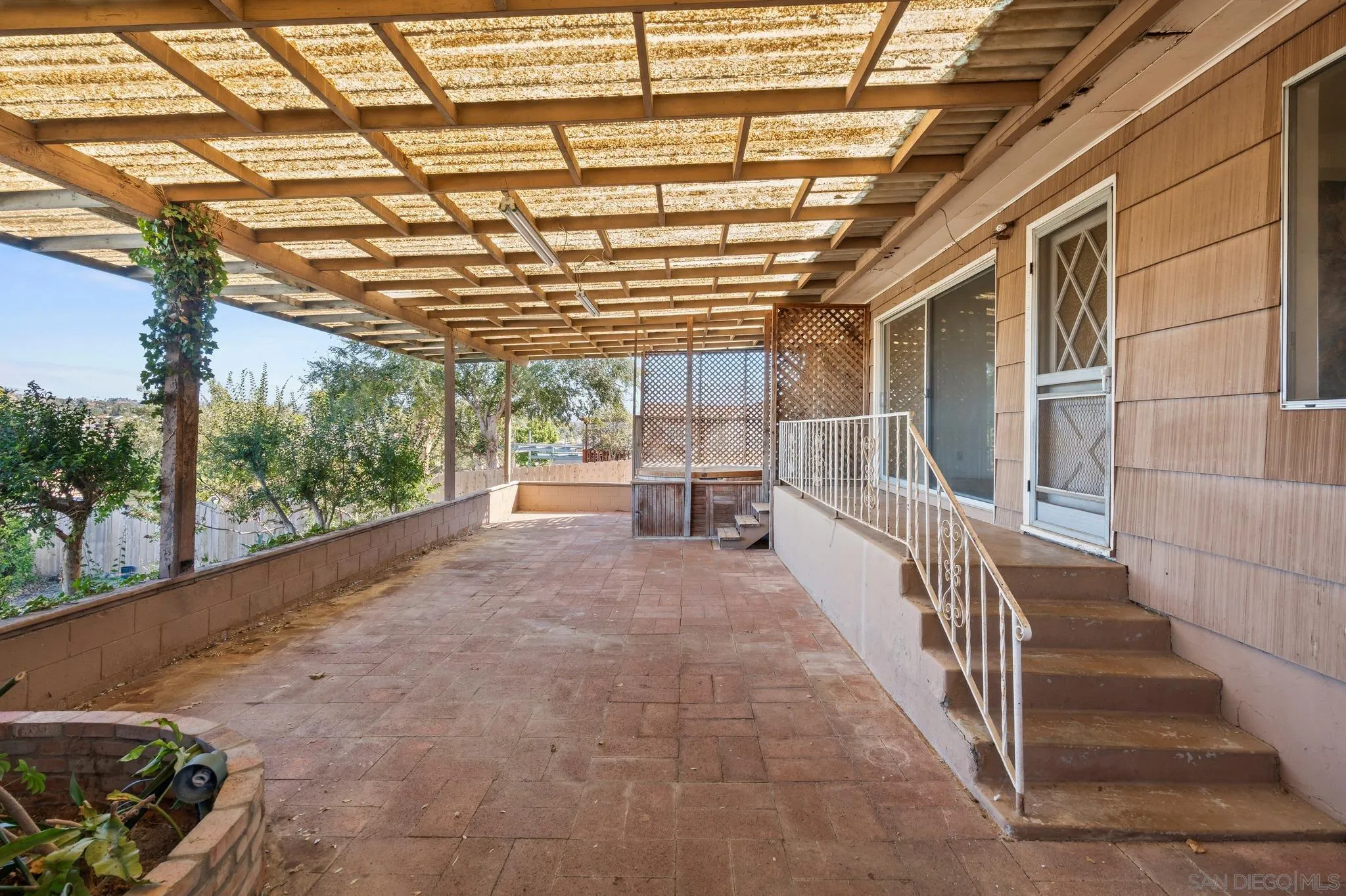 https://cdn.realtyfeed.com/cdn/127/260025880/2d021cbffbbe99e761a72afe963ff807.webp
