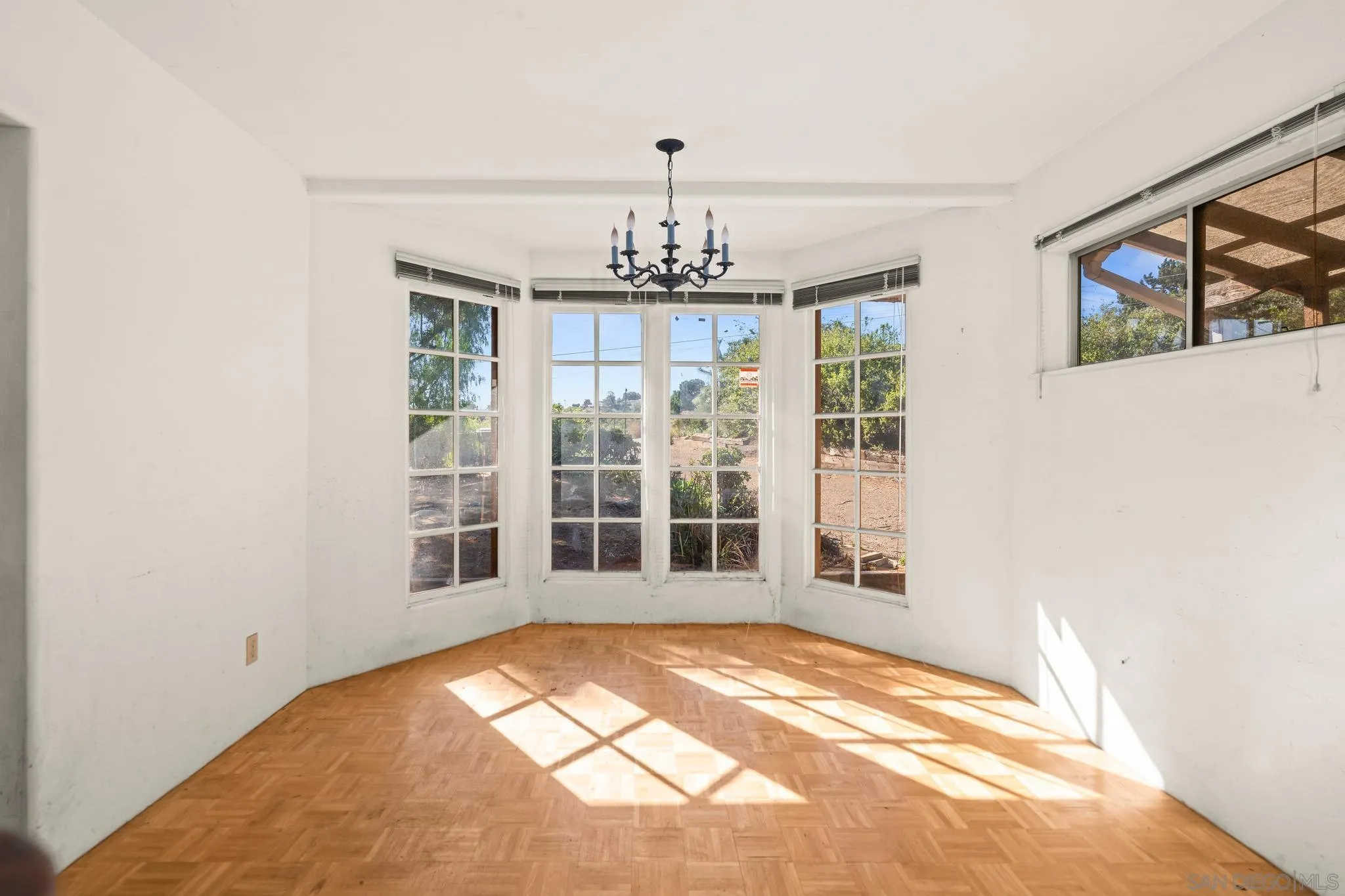 https://cdn.realtyfeed.com/cdn/127/260025880/45a5ad75e2360b606972ec9feeff2f29.webp
