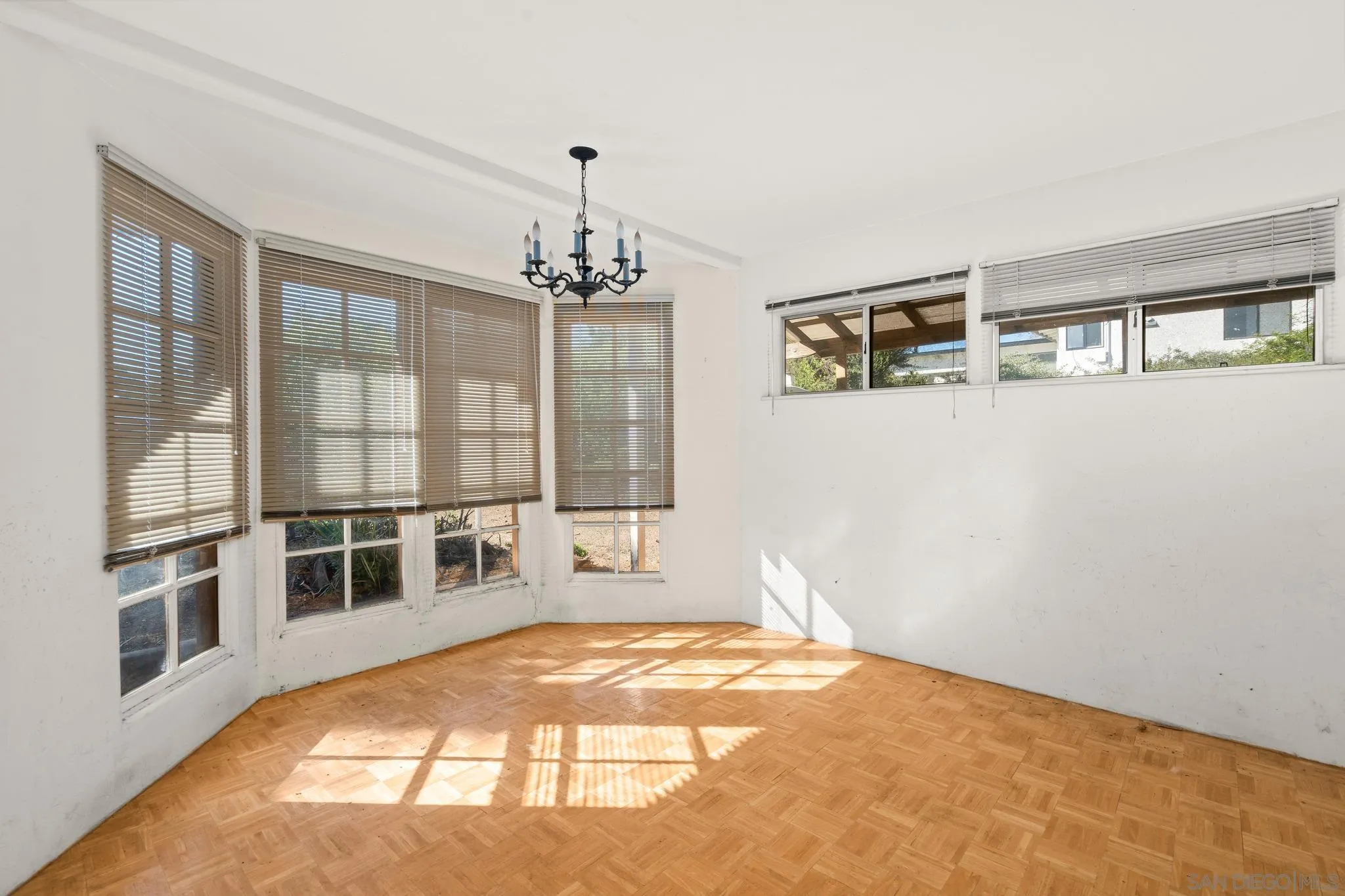 https://cdn.realtyfeed.com/cdn/127/260025880/a131612bc2e823520fda62d0707ec53f.webp