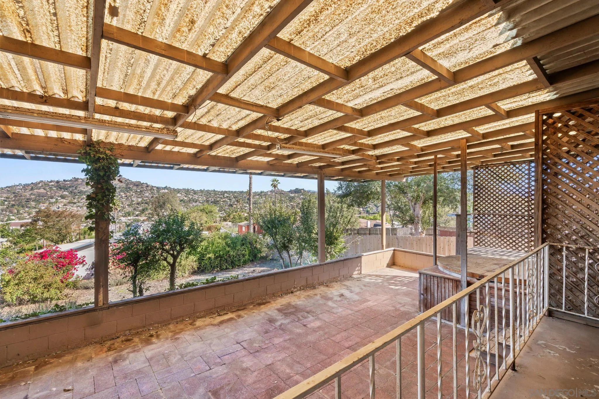 https://cdn.realtyfeed.com/cdn/127/260025880/aed9130dbd2fdc07957ac0926091eb3f.webp