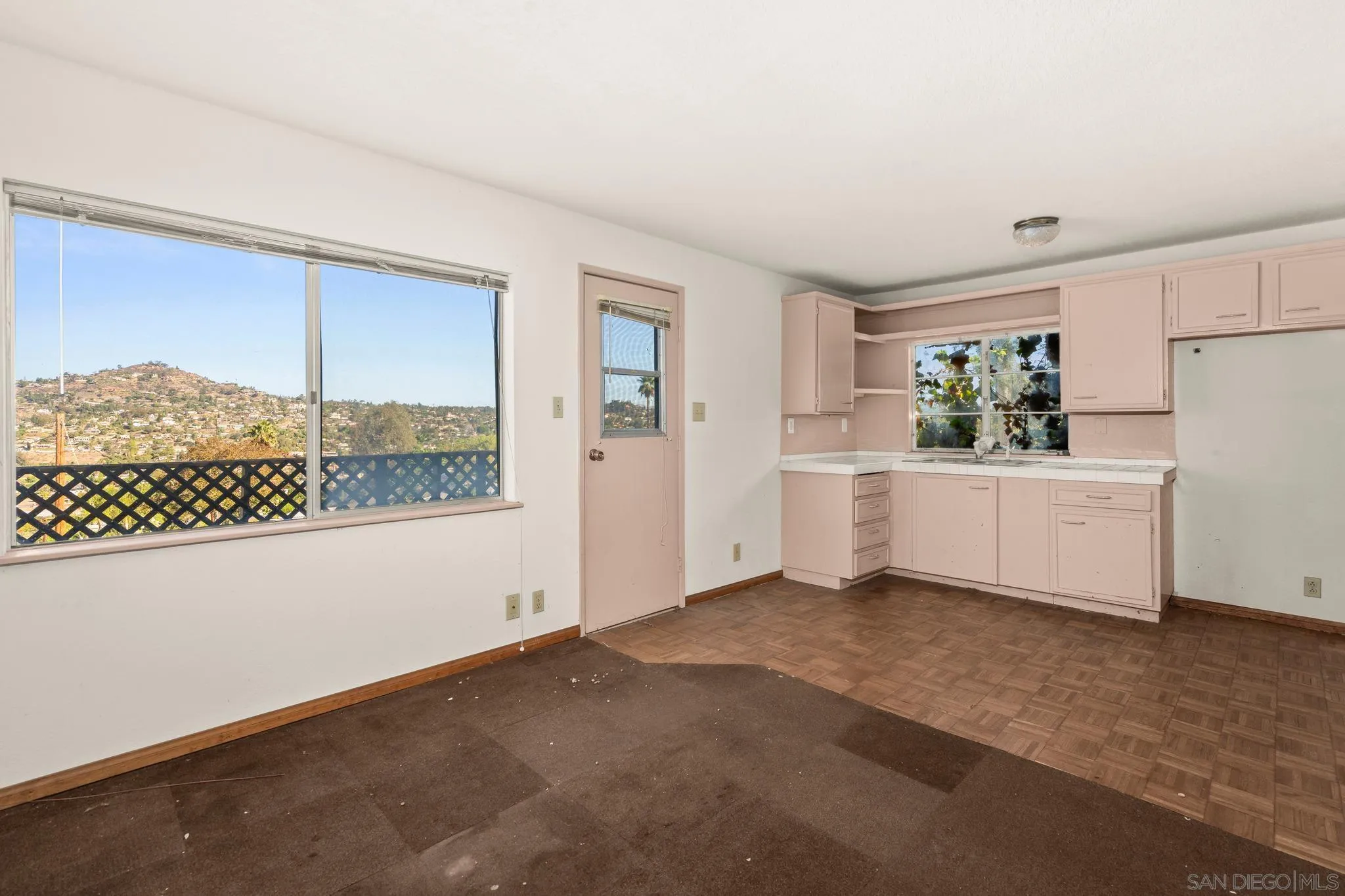 https://cdn.realtyfeed.com/cdn/127/260025880/d3a73a9e3b85c06d5a6ef4a74fbf5031.webp