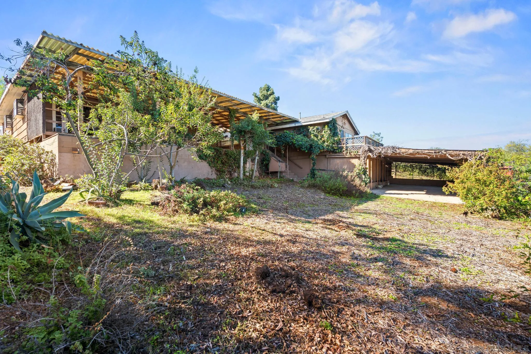 https://cdn.realtyfeed.com/cdn/127/260025880/d960b2ce46a749d13ce32f35a5a74889.webp