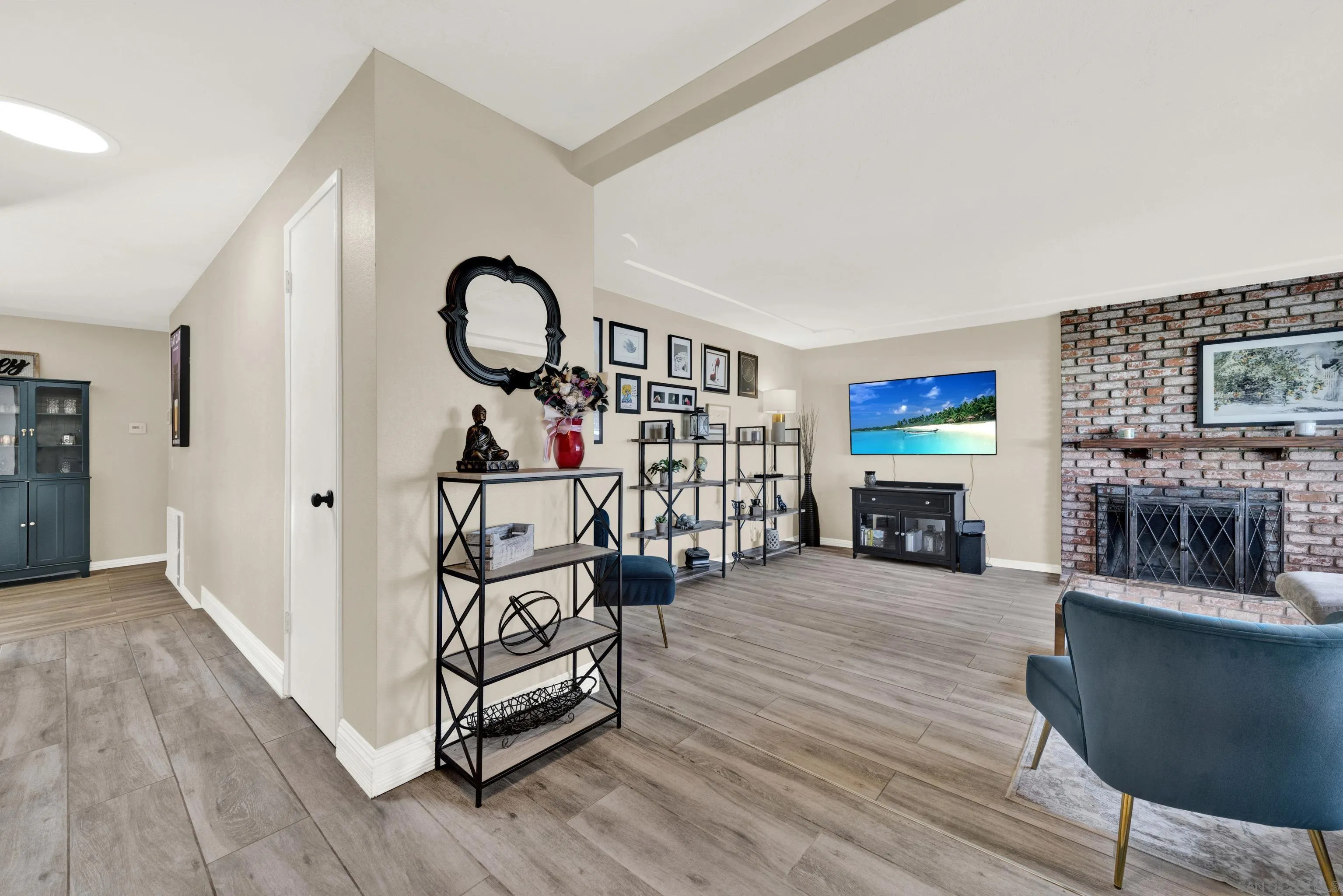 https://cdn.realtyfeed.com/cdn/127/260025888/5b16bb15ccda9fa94bba1b199aa27383.webp