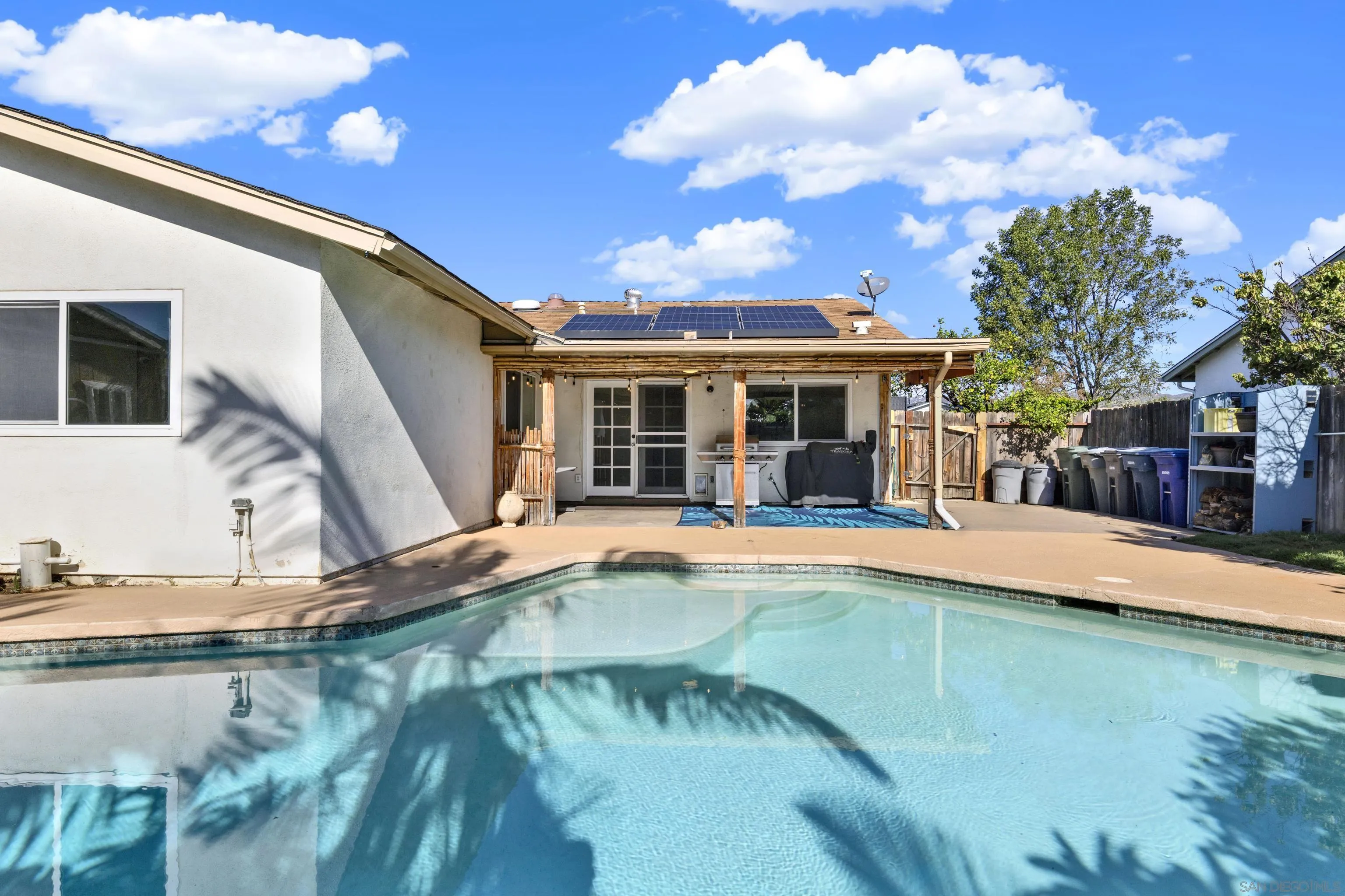 https://cdn.realtyfeed.com/cdn/127/260025888/b0d7ec39ac618f061b1970724f2acabf.webp