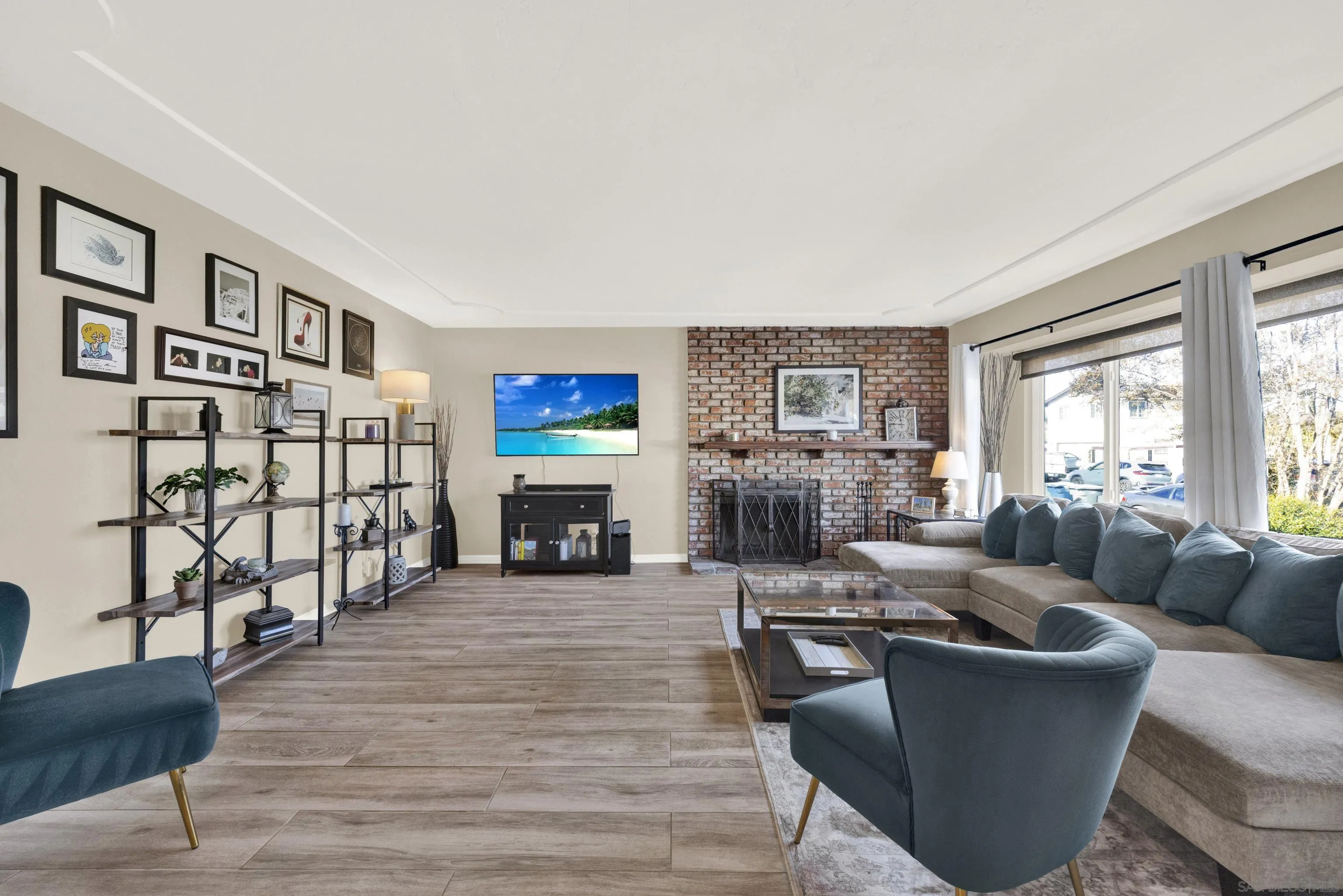 https://cdn.realtyfeed.com/cdn/127/260025888/ebbcbcd5700a8b5a95500f1347f6e02e.webp