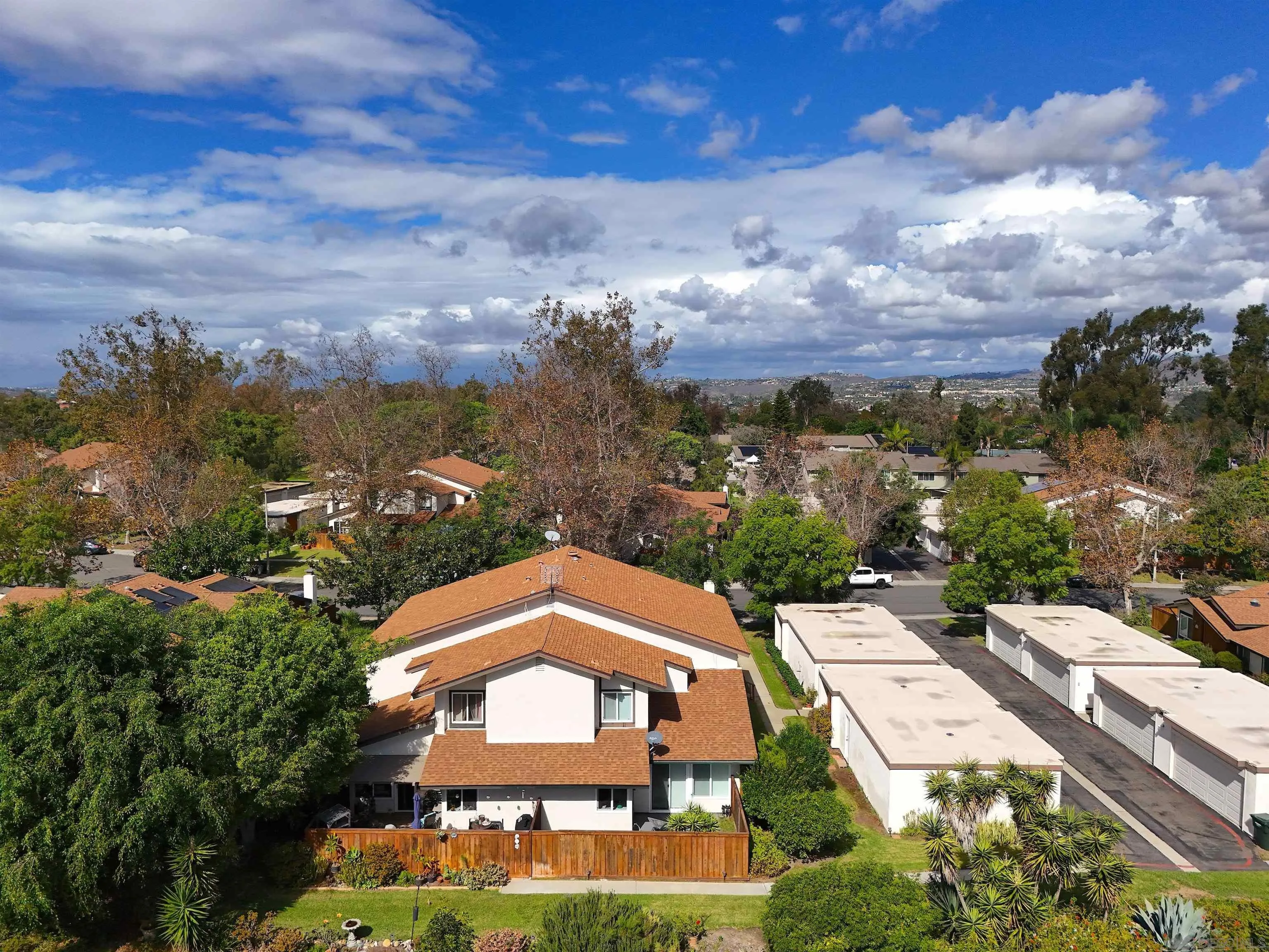 https://cdn.realtyfeed.com/cdn/127/260025889/c7f353b86decedac7bdc104d61135afd.webp