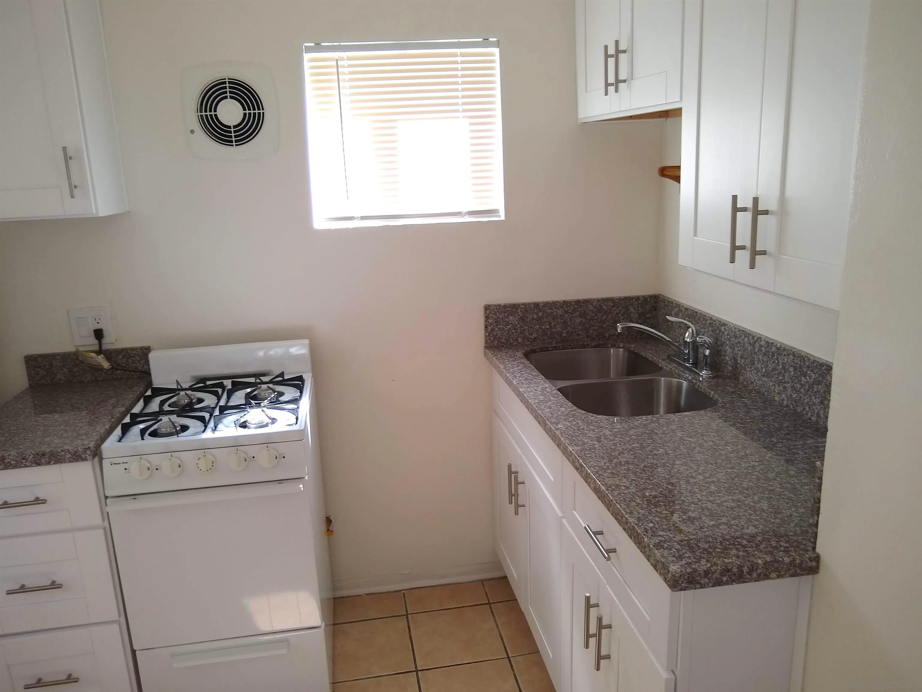 131-37 30Th Street, San Diego, CA 92102 Unit 131 (downstairs 1 bedroom)