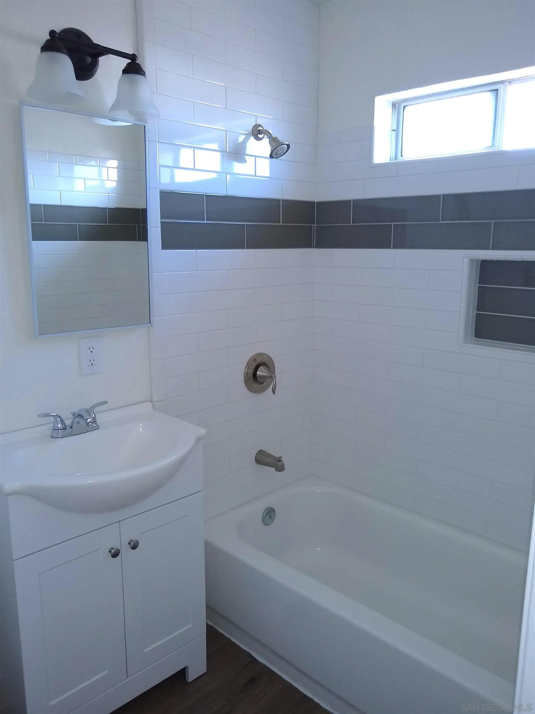 131-37 30Th Street, San Diego, CA 92102 Unit 133 (upstairs 1 bedroom)