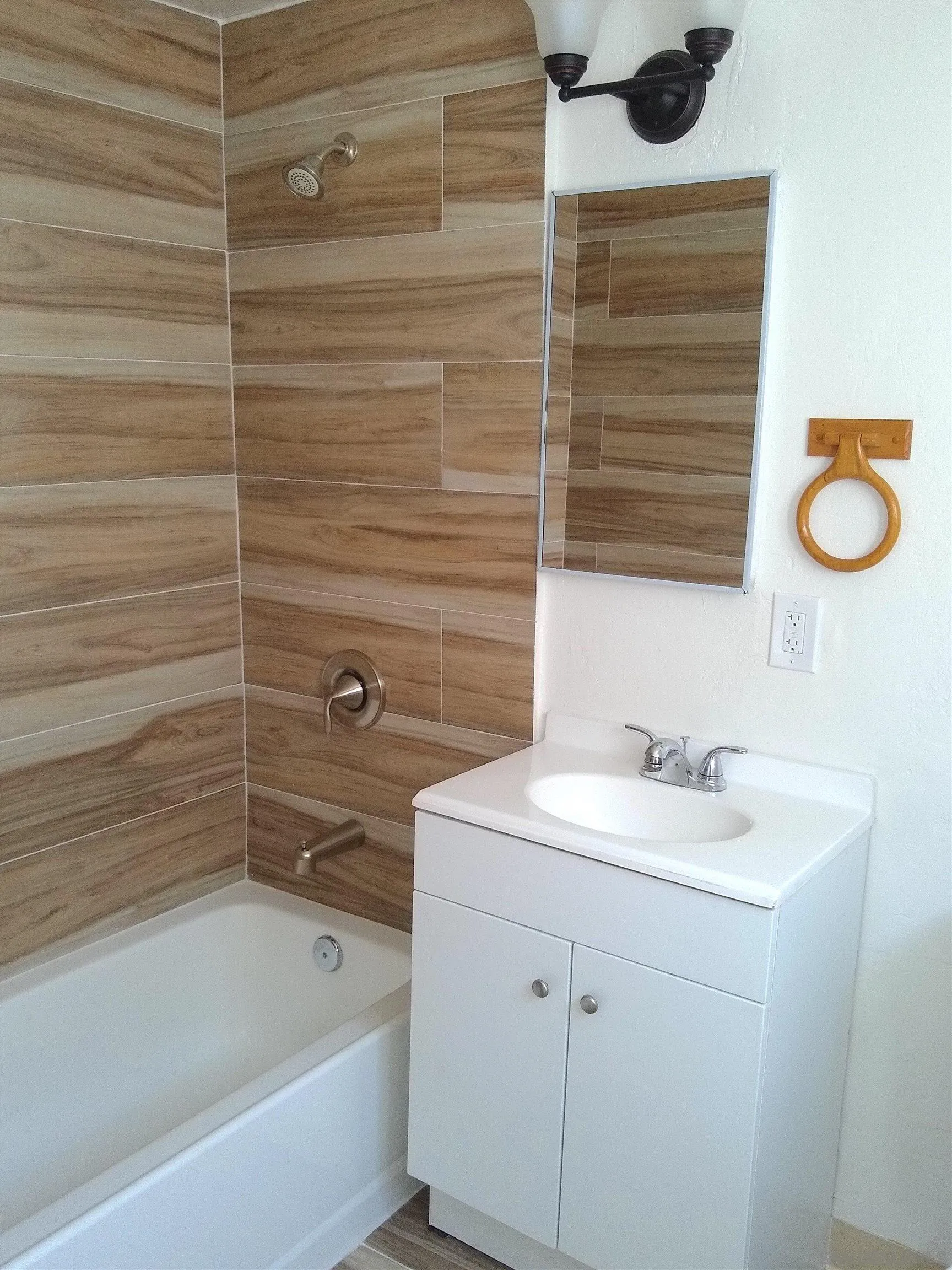 131-37 30Th Street, San Diego, CA 92102 Unit 131 (downstairs 1 bedroom)