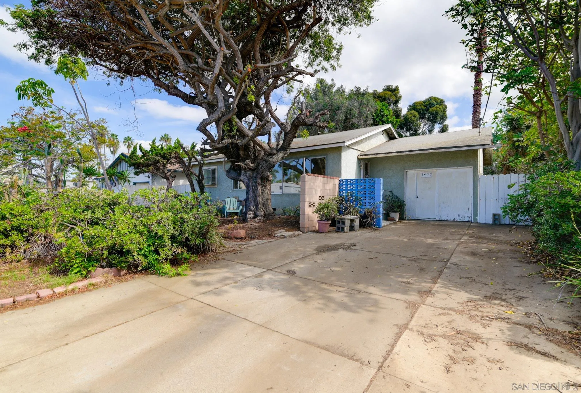 1059 Granger