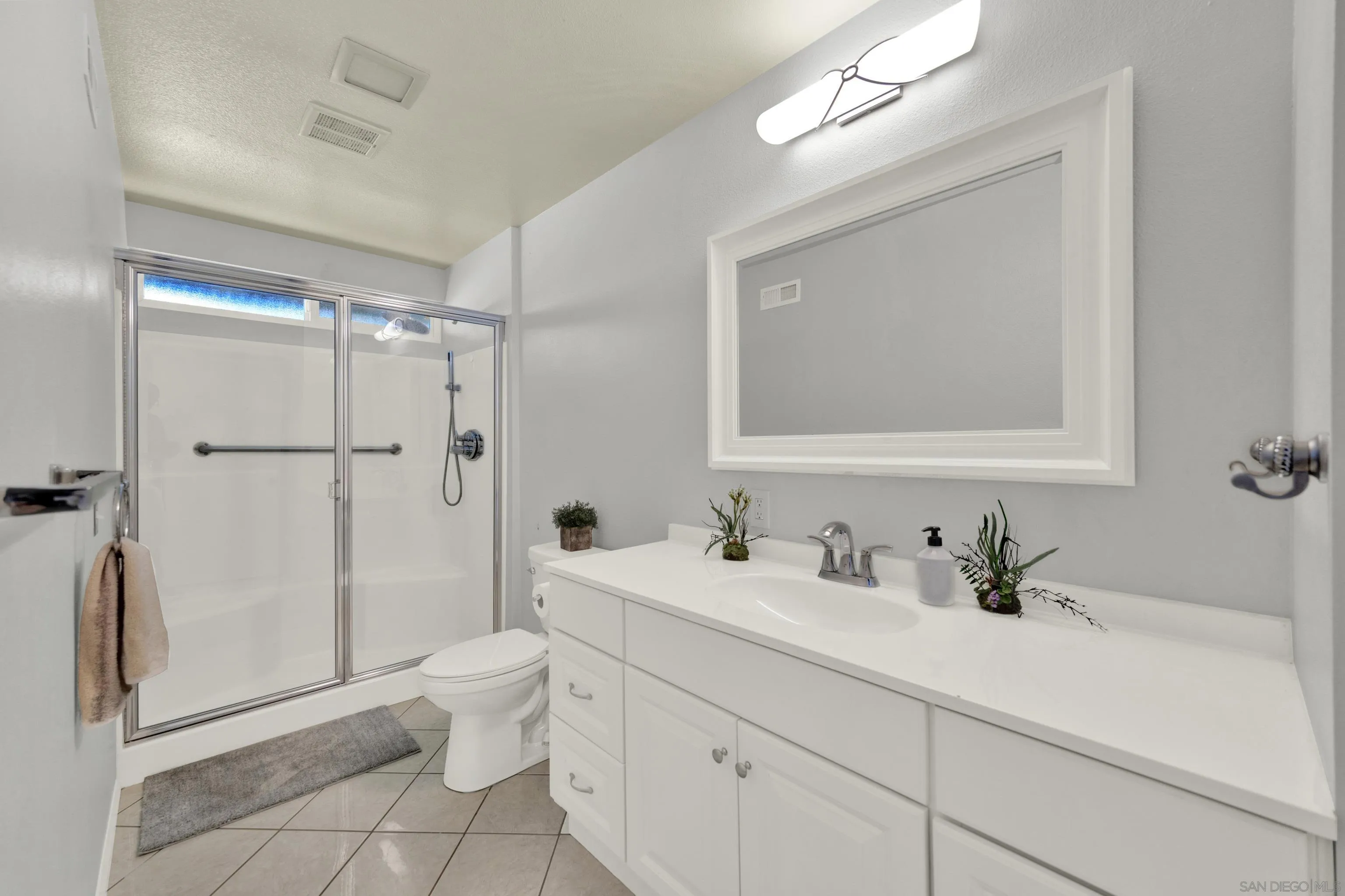 17361 Regalo, San Diego, CA 92128 17361 Regalo, San Diego, CA 92128