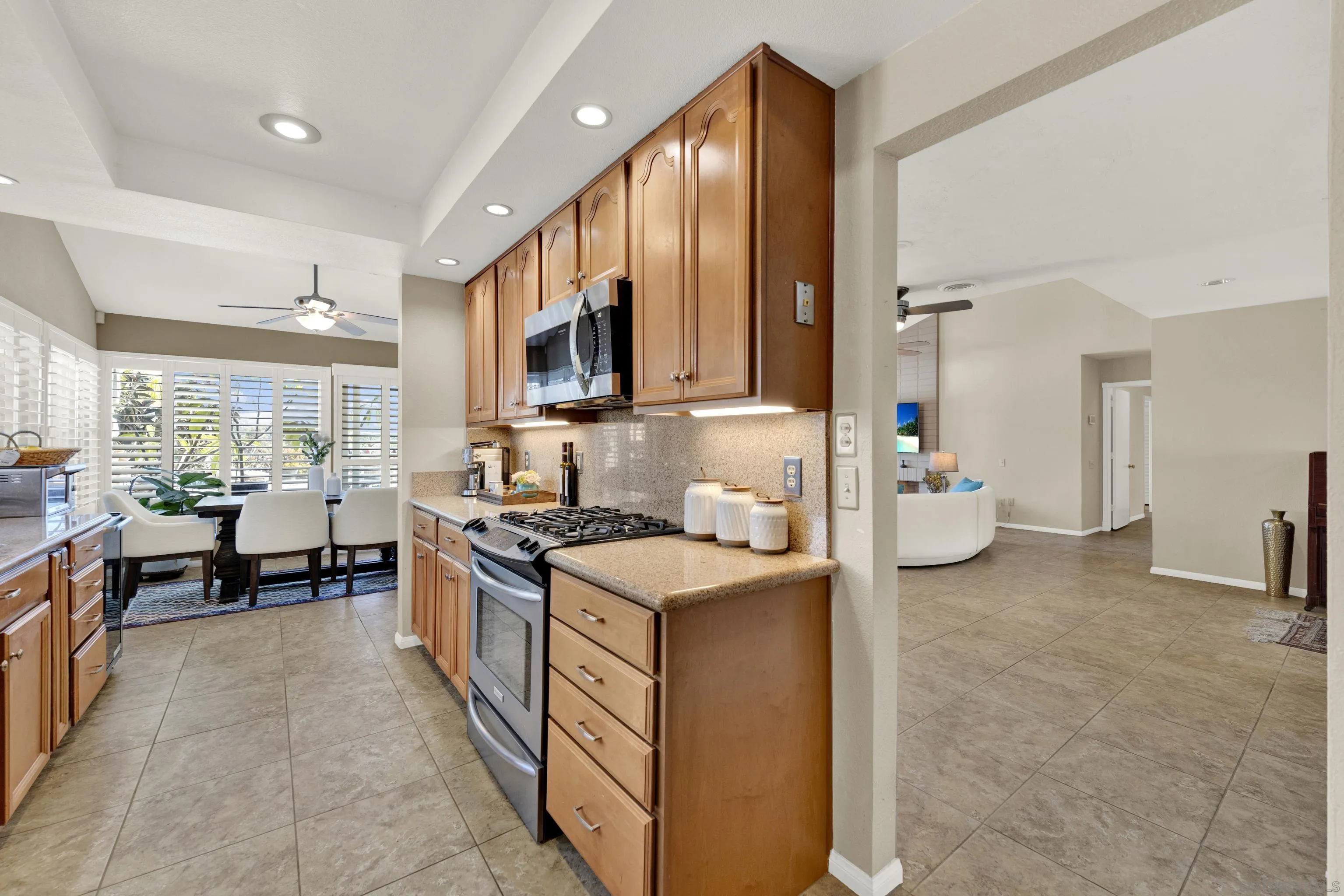 17361 Regalo, San Diego, CA 92128 17361 Regalo, San Diego, CA 92128