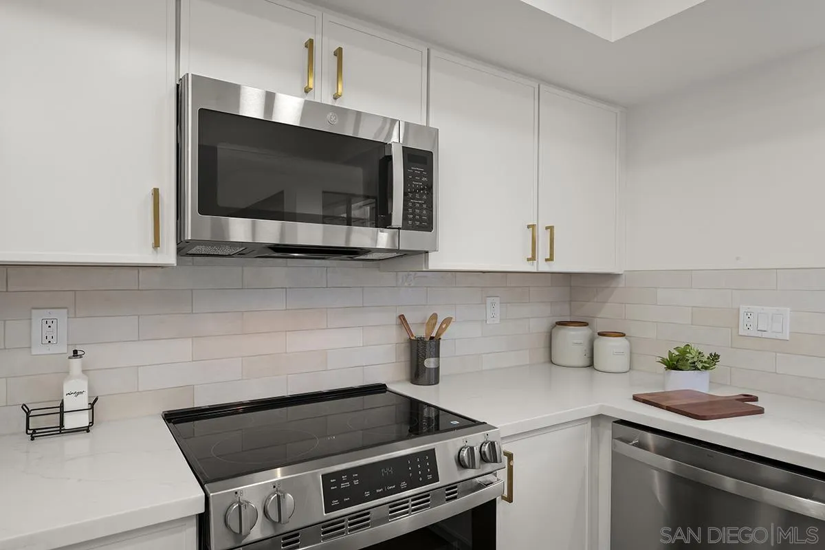 https://cdn.realtyfeed.com/cdn/127/260025904/aa878672ffaabed58577698c67bd3de3.webp