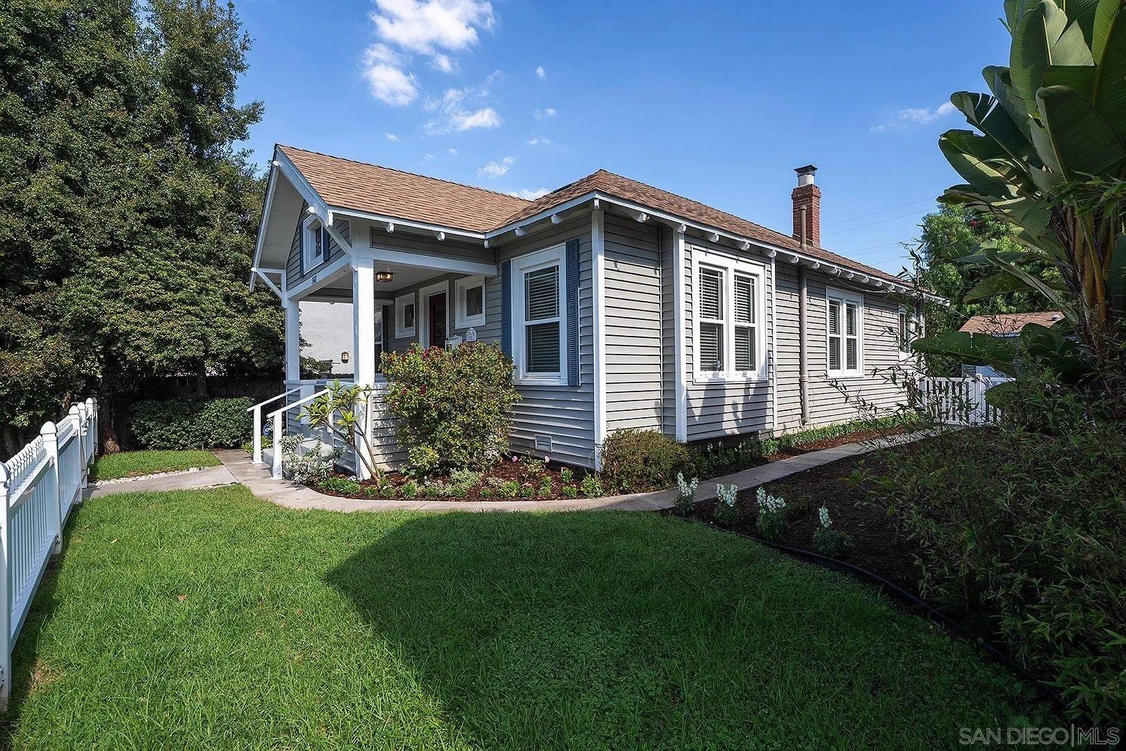 https://cdn.realtyfeed.com/cdn/127/260025908/1dcc8c21a49e977af513d02f0aafe7d3.webp