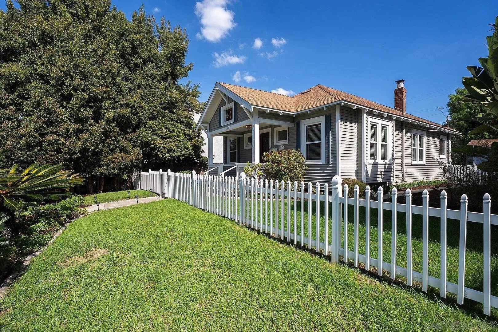 https://cdn.realtyfeed.com/cdn/127/260025908/ac285f09cd98bdaae742f3c3fbcc1b5e.webp