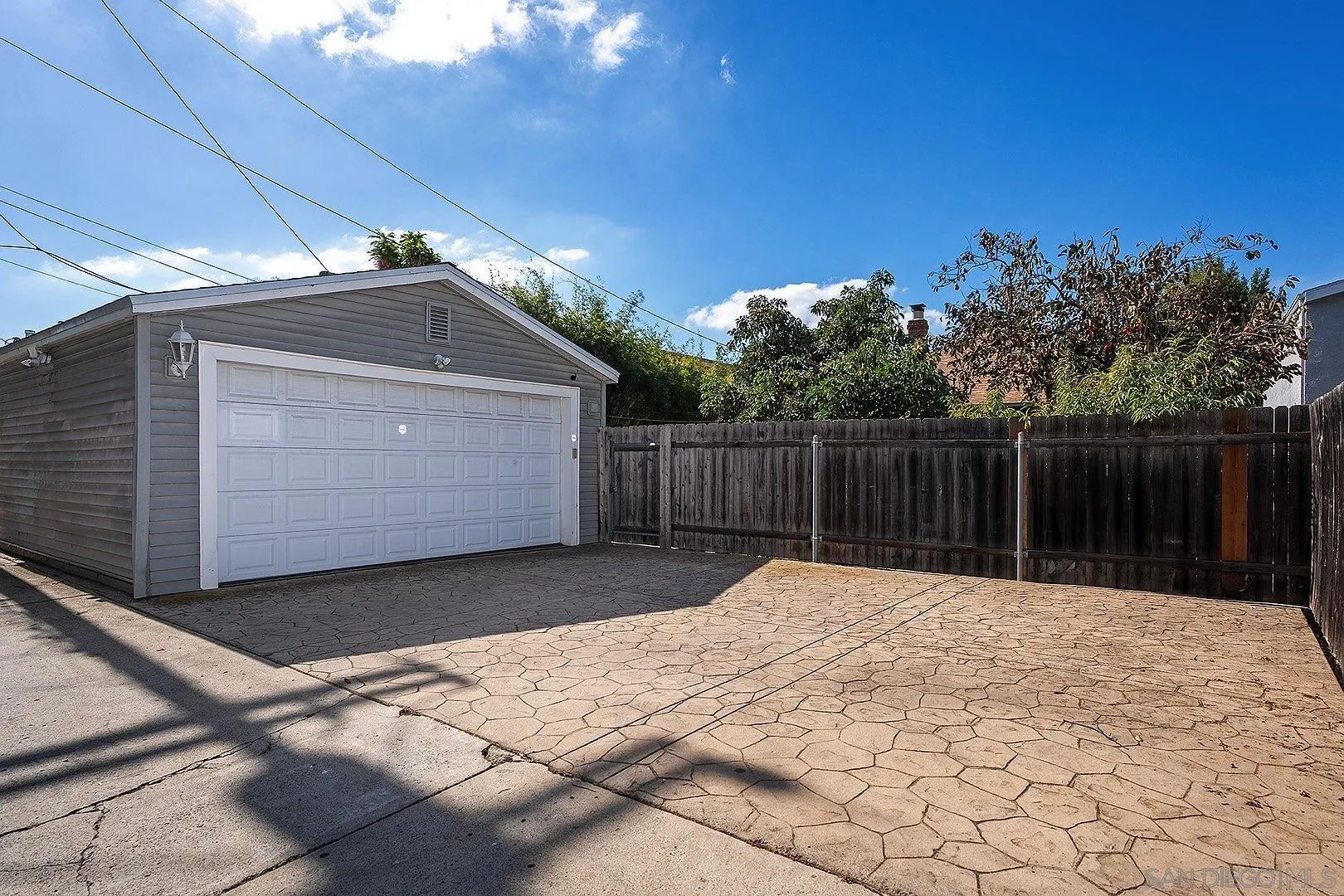 3667 Arizona Street, San Diego, CA 92104 detached 2 car garage and 3 extra parking spaces