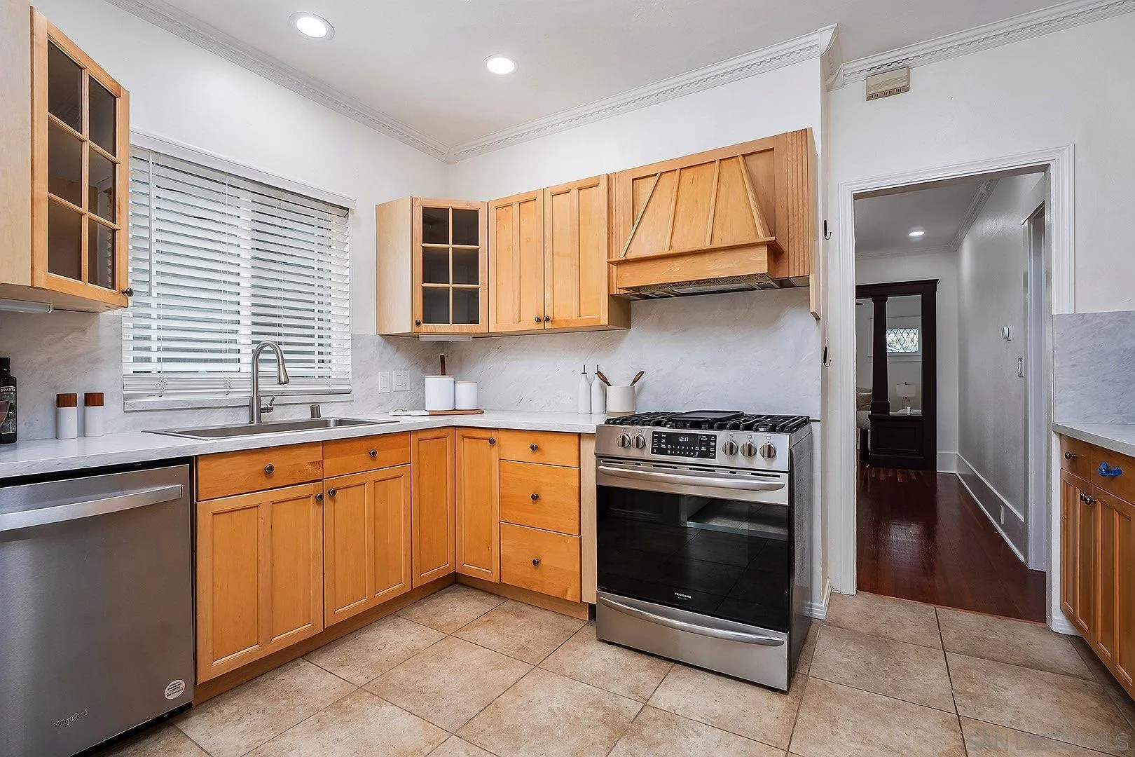 3667 Arizona Street, San Diego, CA 92104 Kitchen