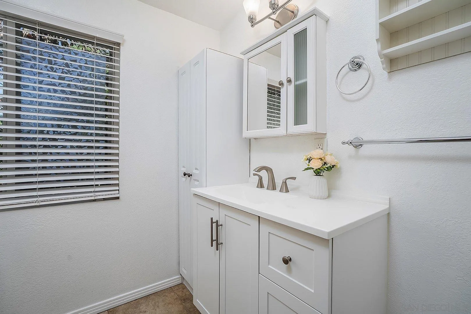 https://cdn.realtyfeed.com/cdn/127/260025908/f12cd4f93fdb8f43dc9034b37b52ce98.webp