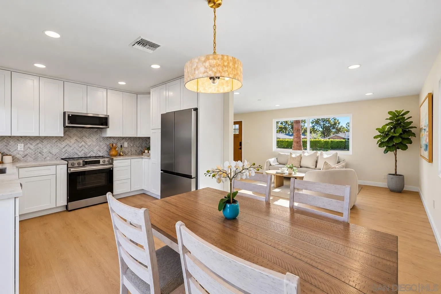 7235 Whipple Ave, San Diego, CA 92122 7235 Whipple Ave, San Diego, CA 92122