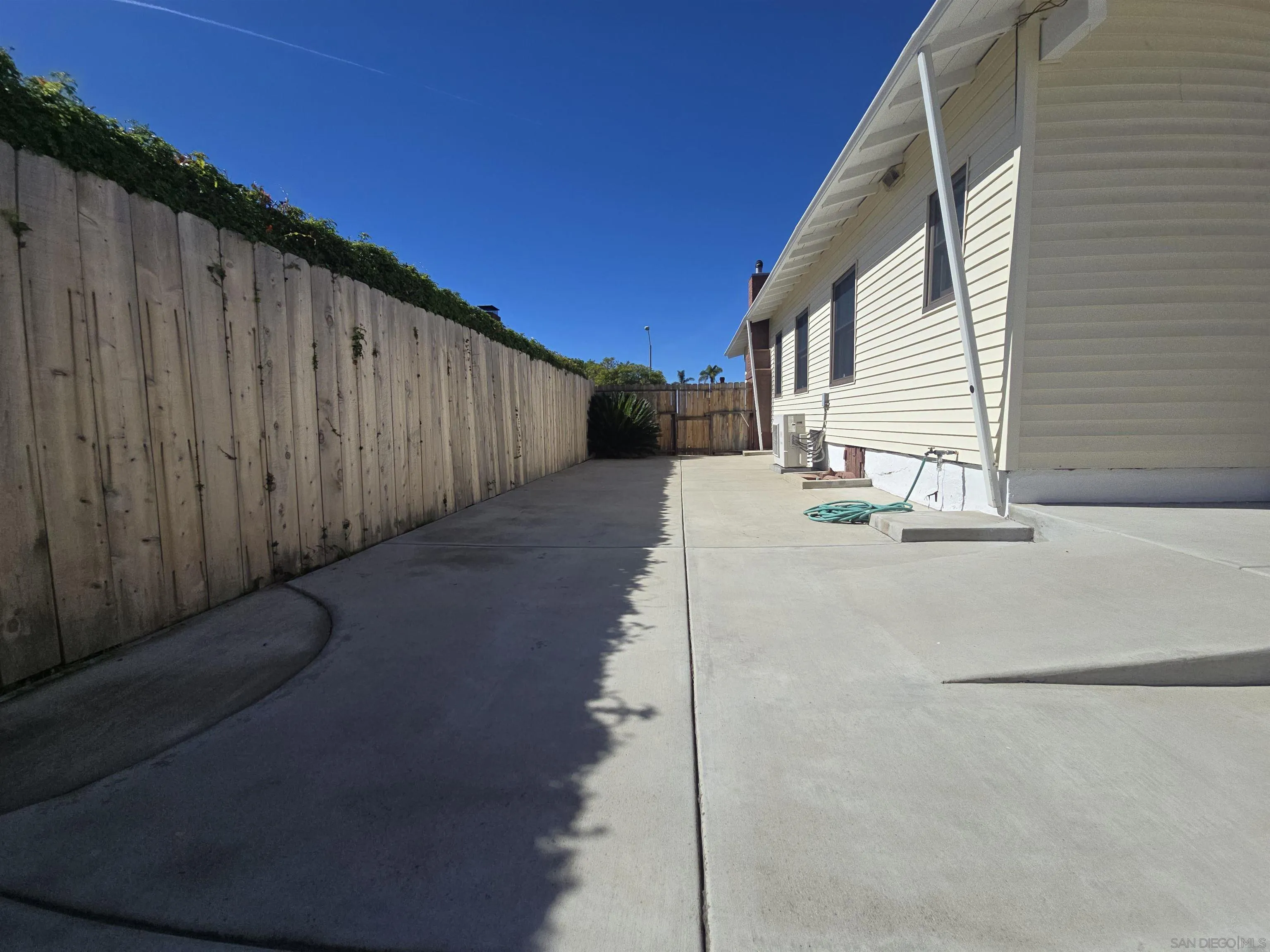1727 30th Street, San Diego, CA 92102 1727 30th Street, San Diego, CA 92102