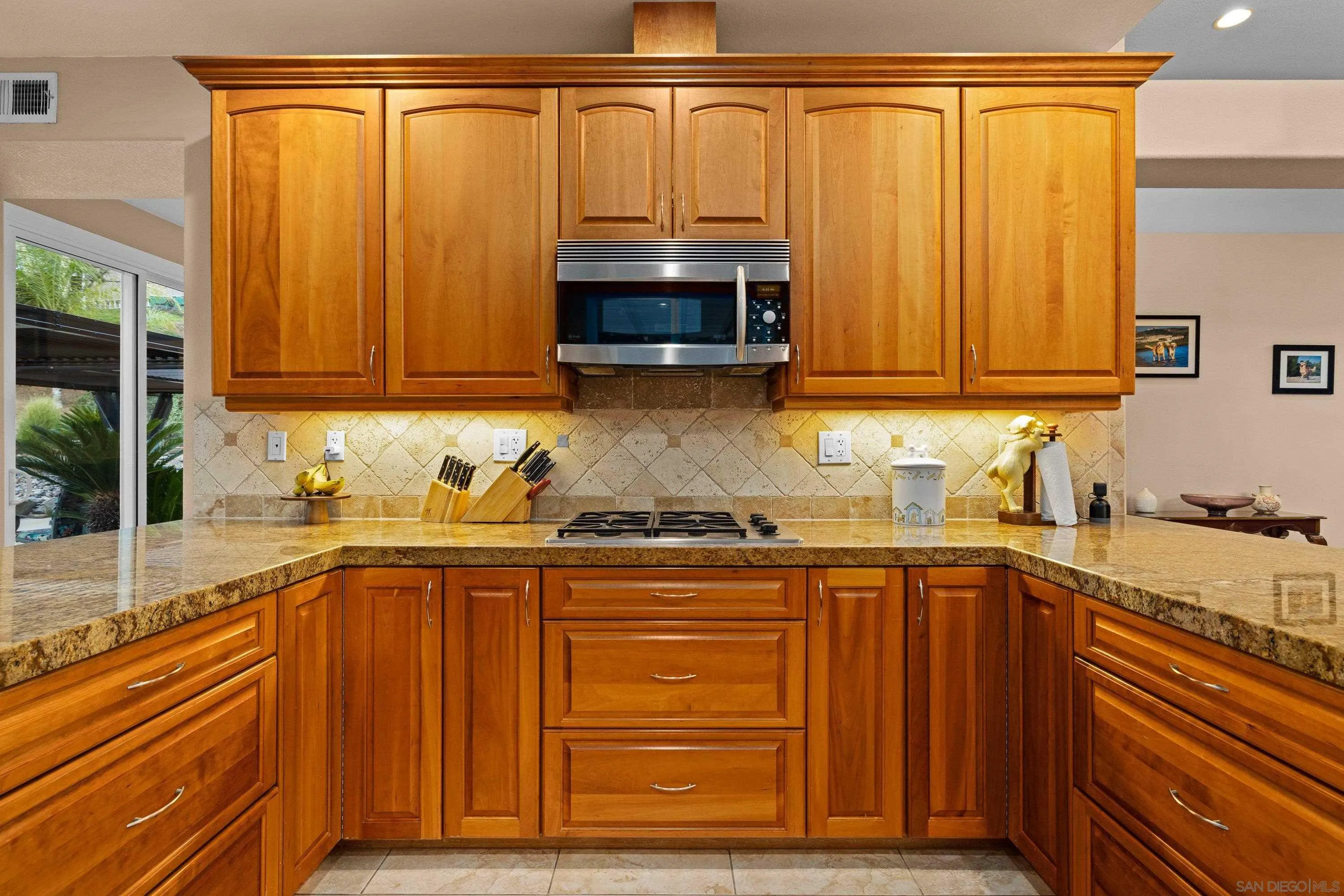 8902 Chestnut Roan Way, Alpine, CA 91901 8902 Chestnut Roan Way, Alpine, CA 91901