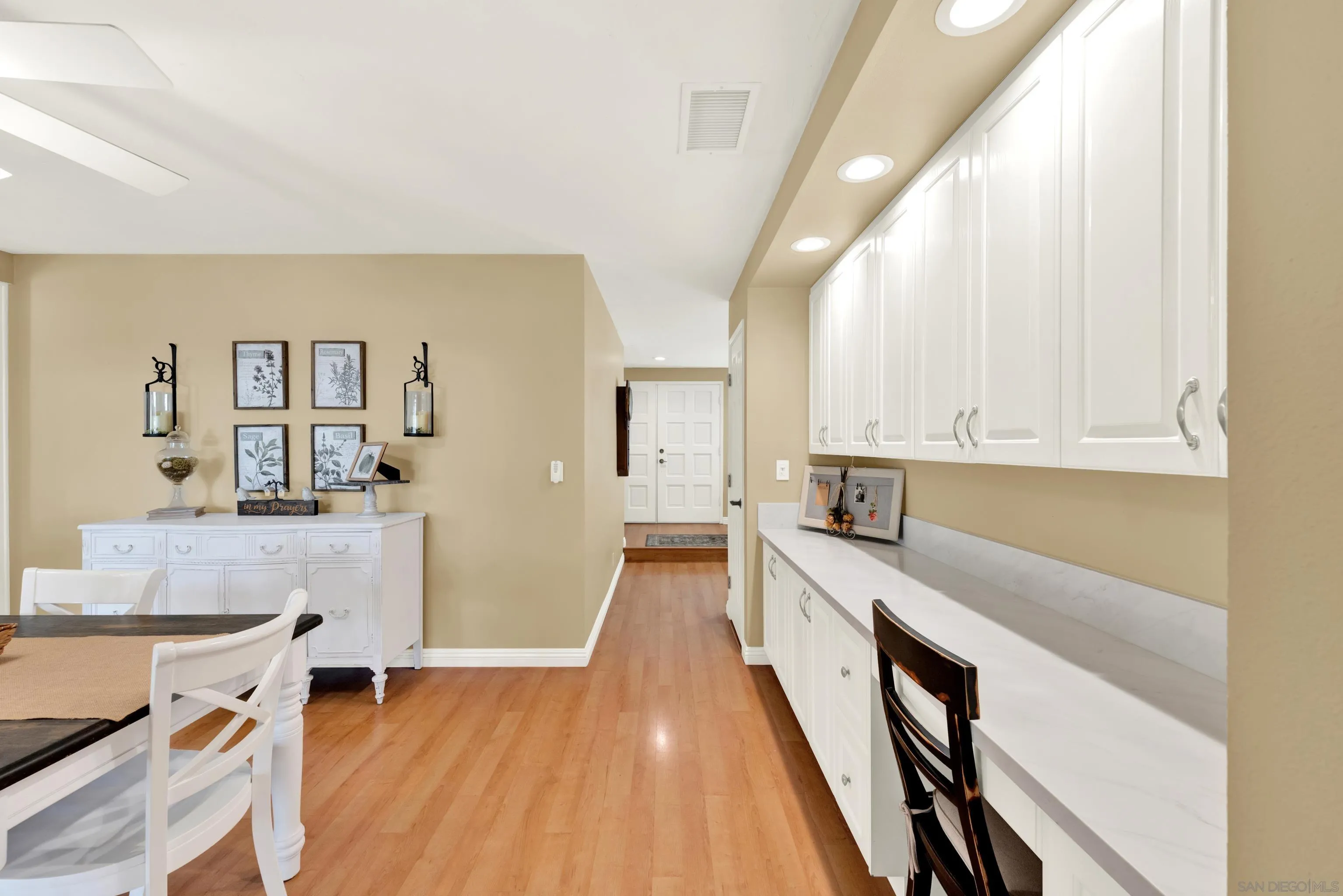 https://cdn.realtyfeed.com/cdn/127/260025913/23797fc767506bb8d8e576768c8edfa7.webp