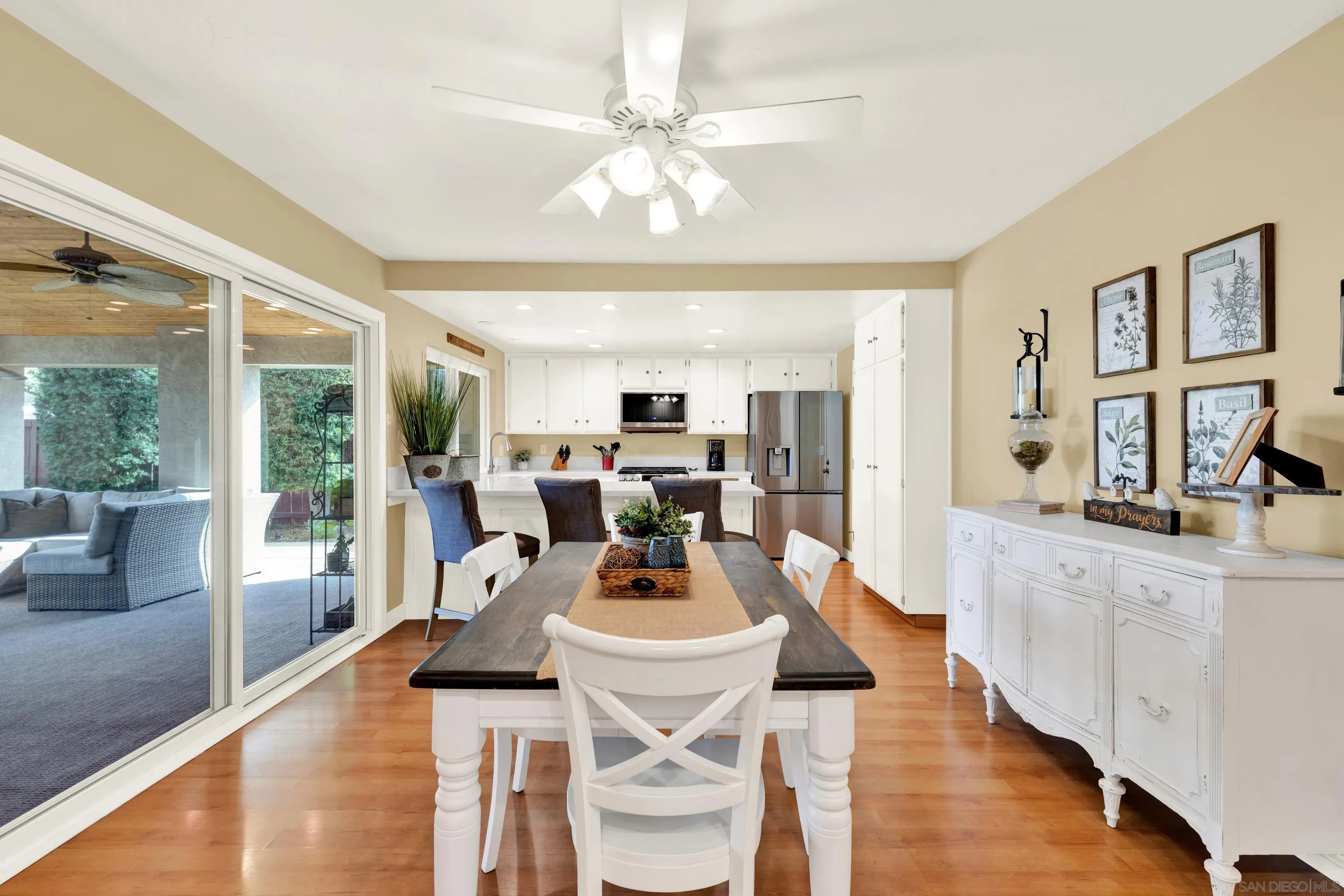 https://cdn.realtyfeed.com/cdn/127/260025913/2b99fb8bbb9d3ec69cb119c7ba9156d0.webp