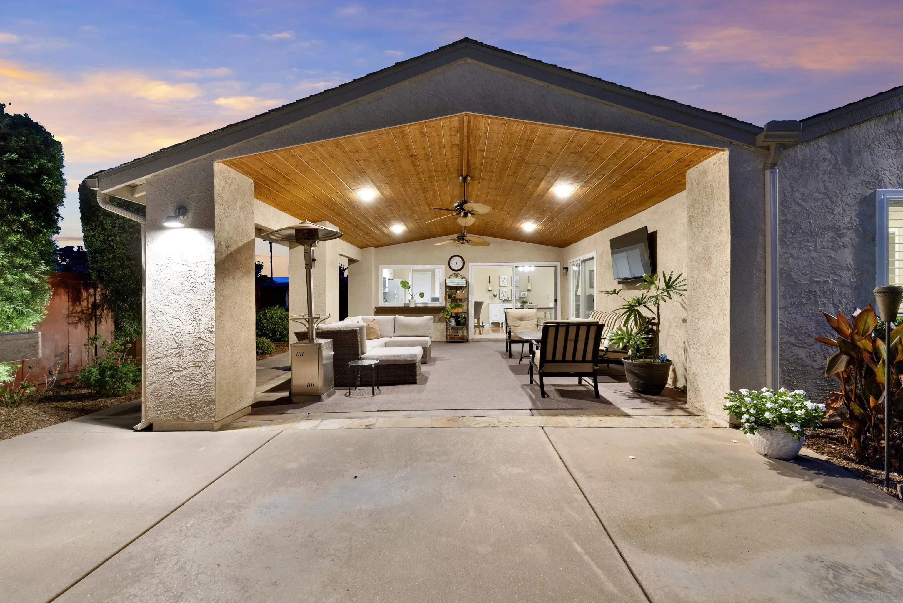 https://cdn.realtyfeed.com/cdn/127/260025913/3f8a0fa6d458ed1db0acd38b208622f7.webp