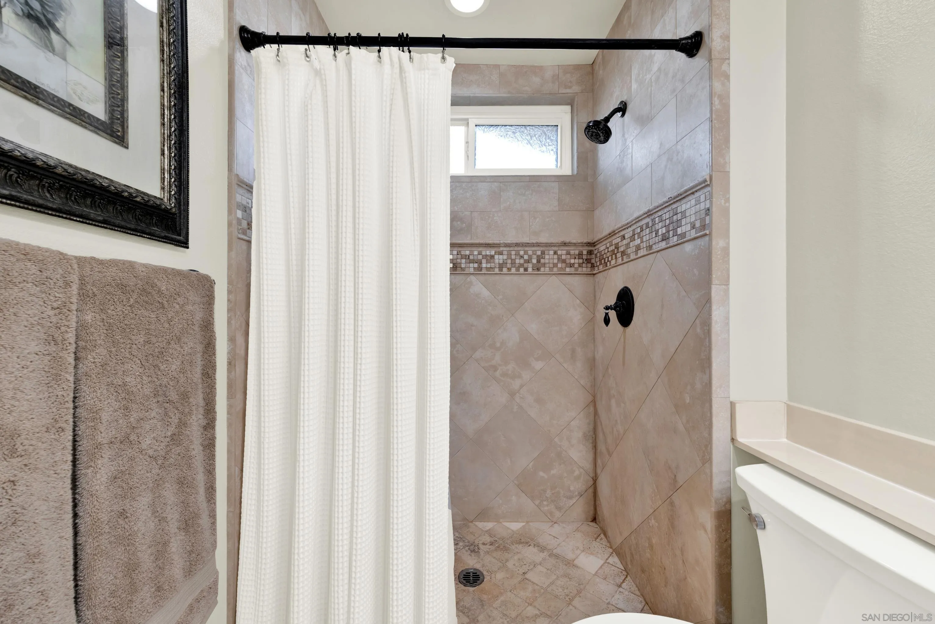 https://cdn.realtyfeed.com/cdn/127/260025913/5b43fbdd80a07154d7ba3565aa4e7a51.webp
