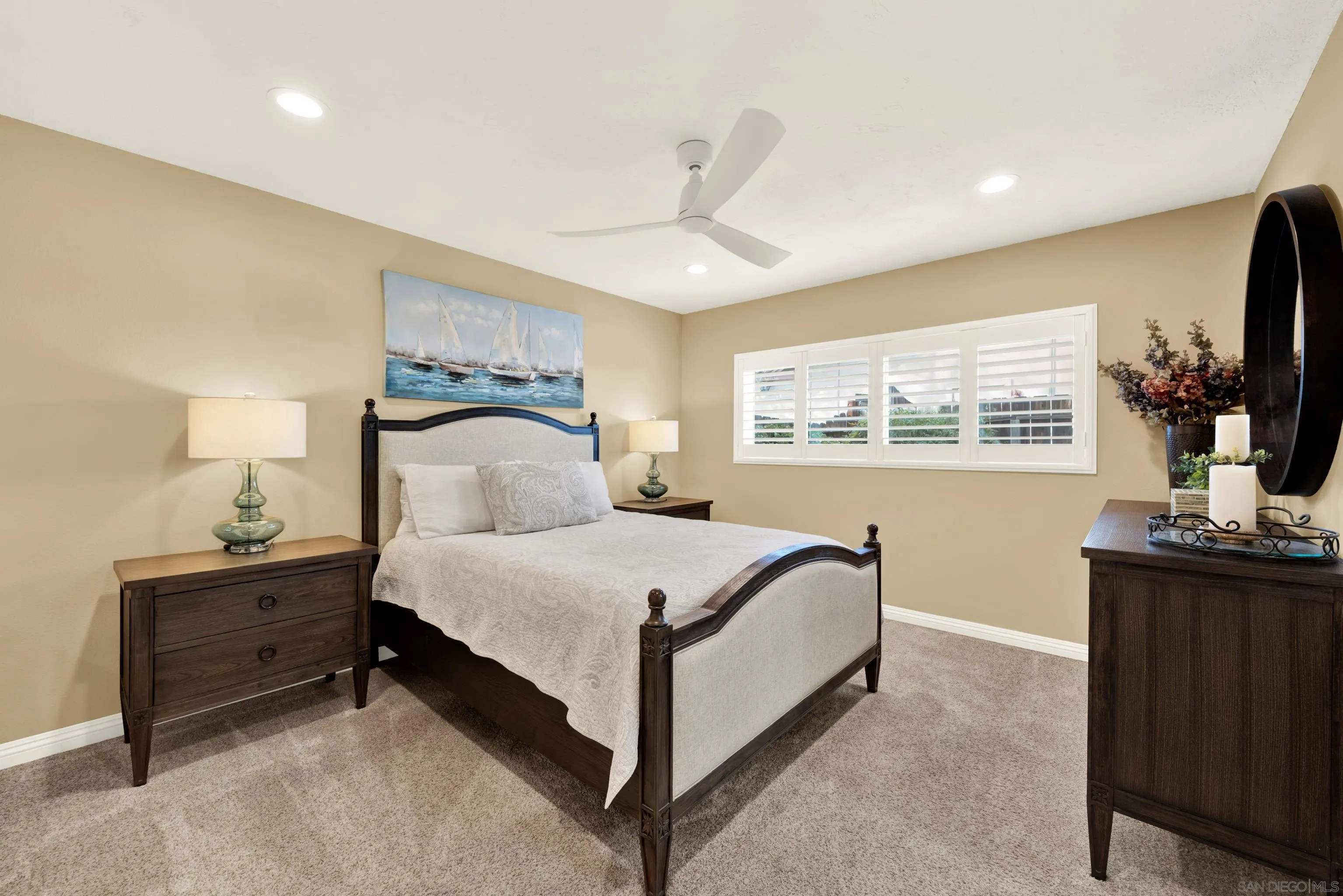 https://cdn.realtyfeed.com/cdn/127/260025913/64427a5eef490c3e9b7a06754b182d35.webp