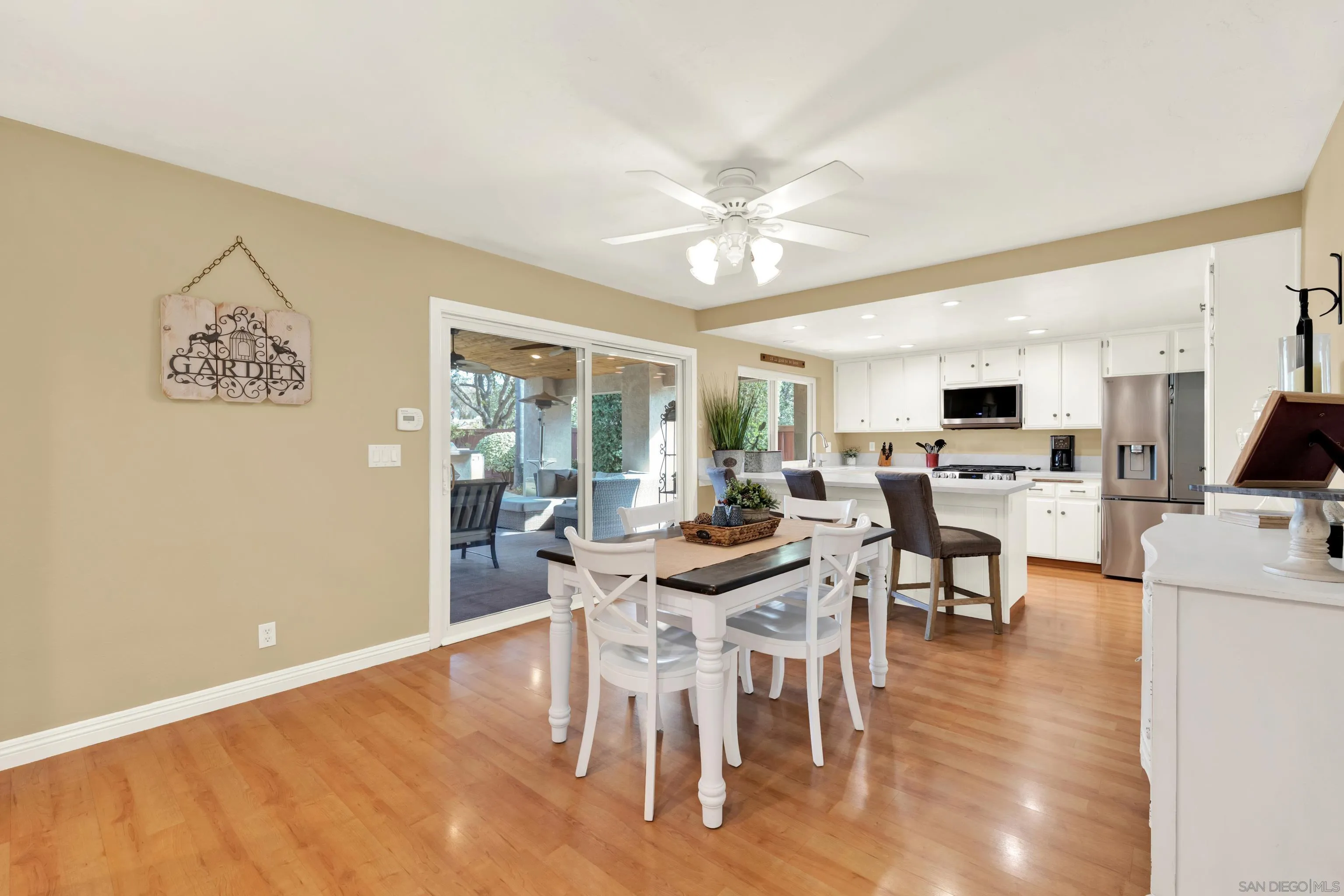 https://cdn.realtyfeed.com/cdn/127/260025913/77ab5c78d920ed2f151b3c04cd6521ef.webp
