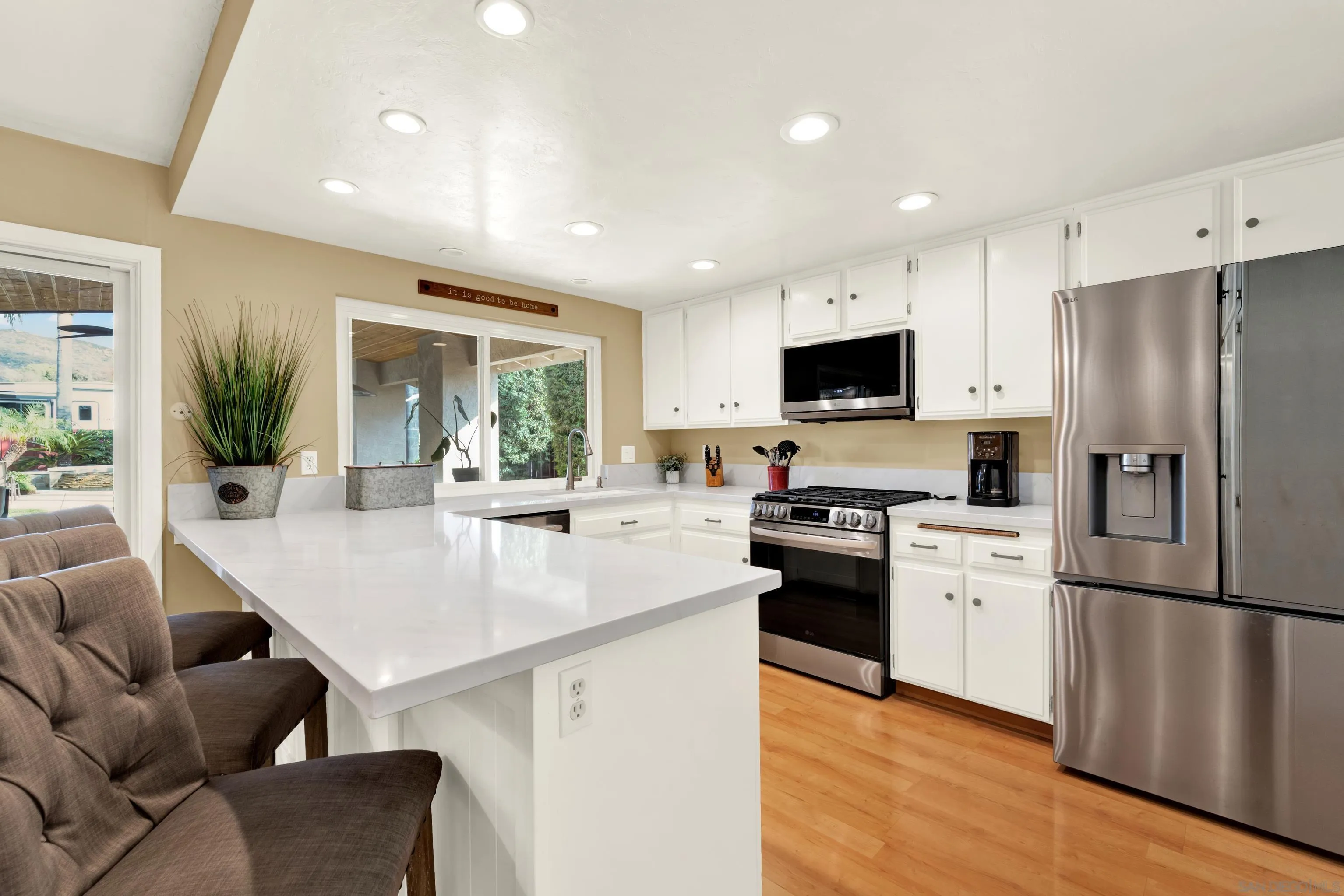 https://cdn.realtyfeed.com/cdn/127/260025913/835029afea9259c3a3172bccc9df84ce.webp