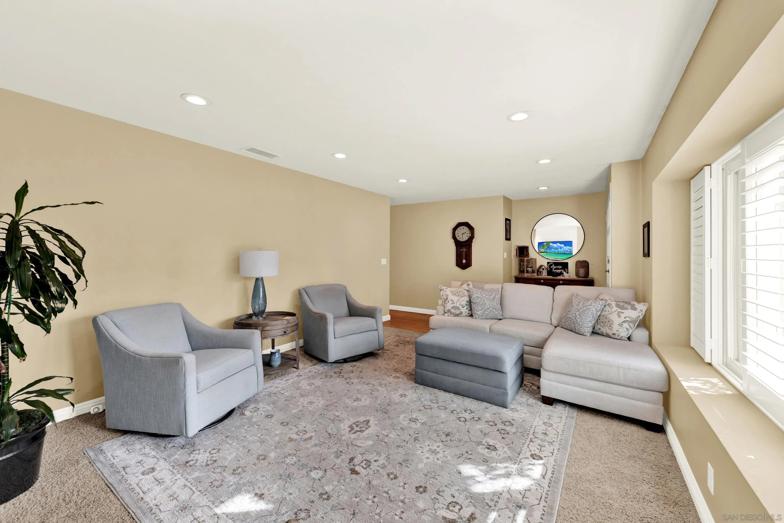 https://cdn.realtyfeed.com/cdn/127/260025913/b212b498850af50d1644408d8f7edade.webp