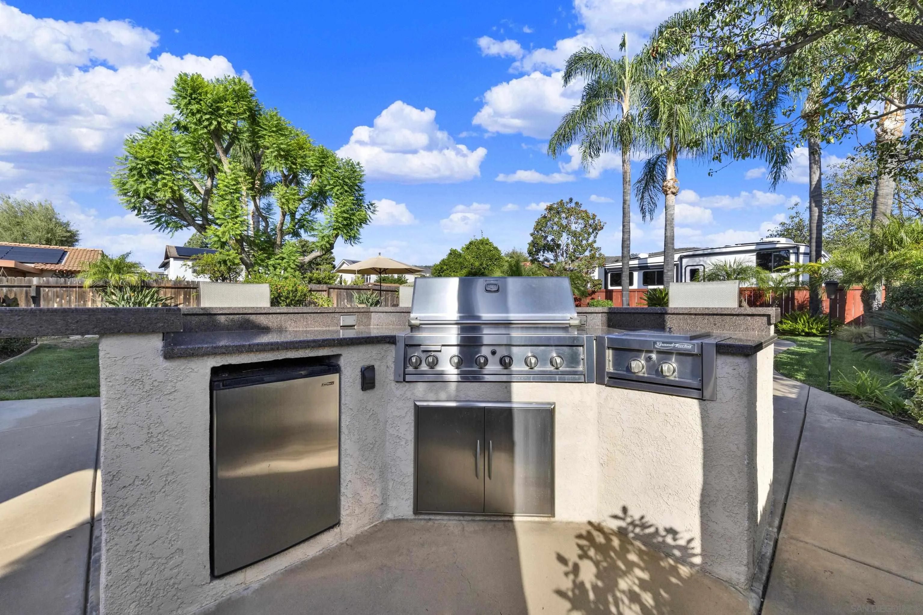 https://cdn.realtyfeed.com/cdn/127/260025913/edd5f0ed0d3cf97e8f513057a1f03374.webp