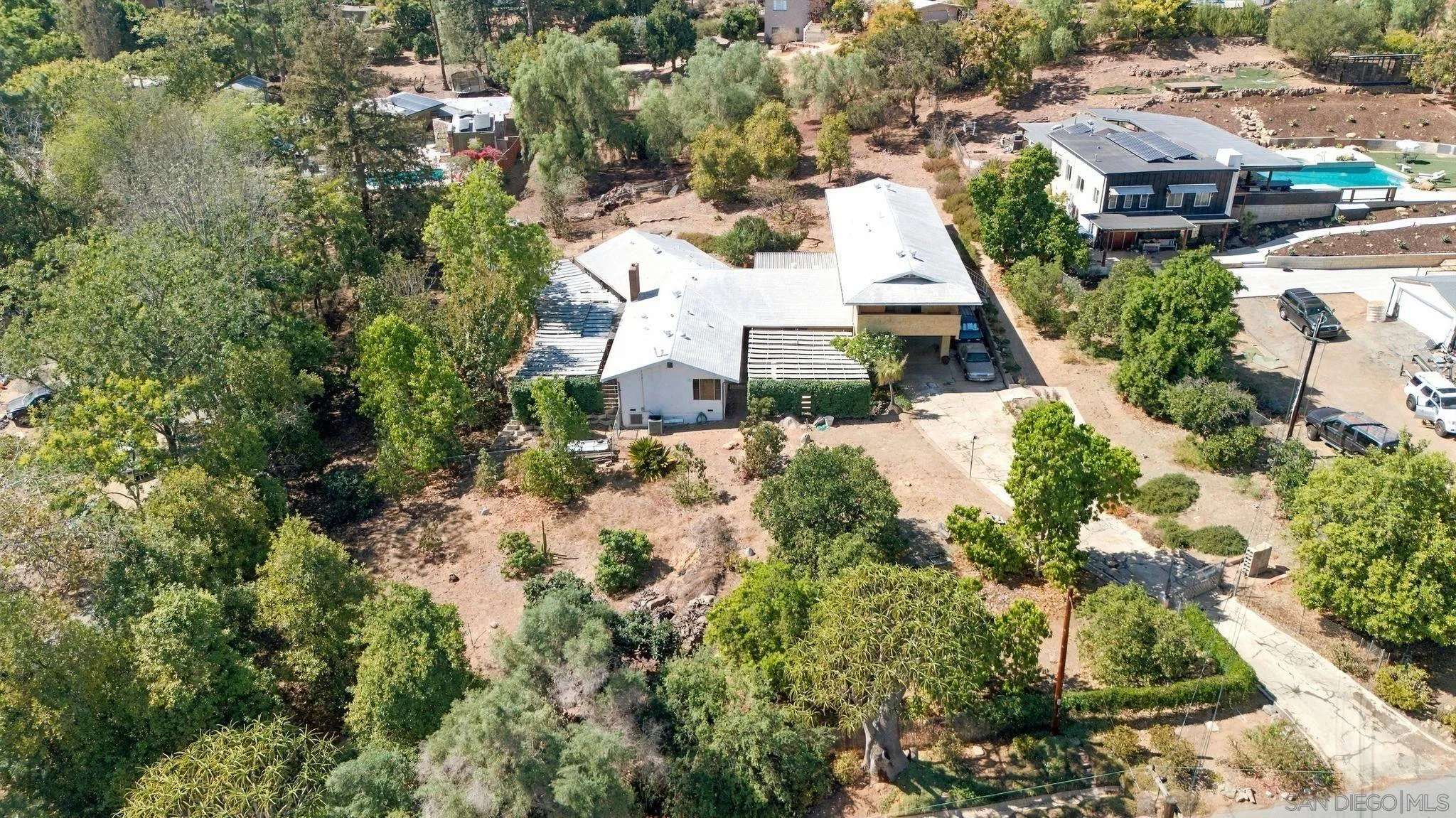 4940 Alzeda Dr, La Mesa, CA 91941 4940 Alzeda Dr, La Mesa, CA 91941