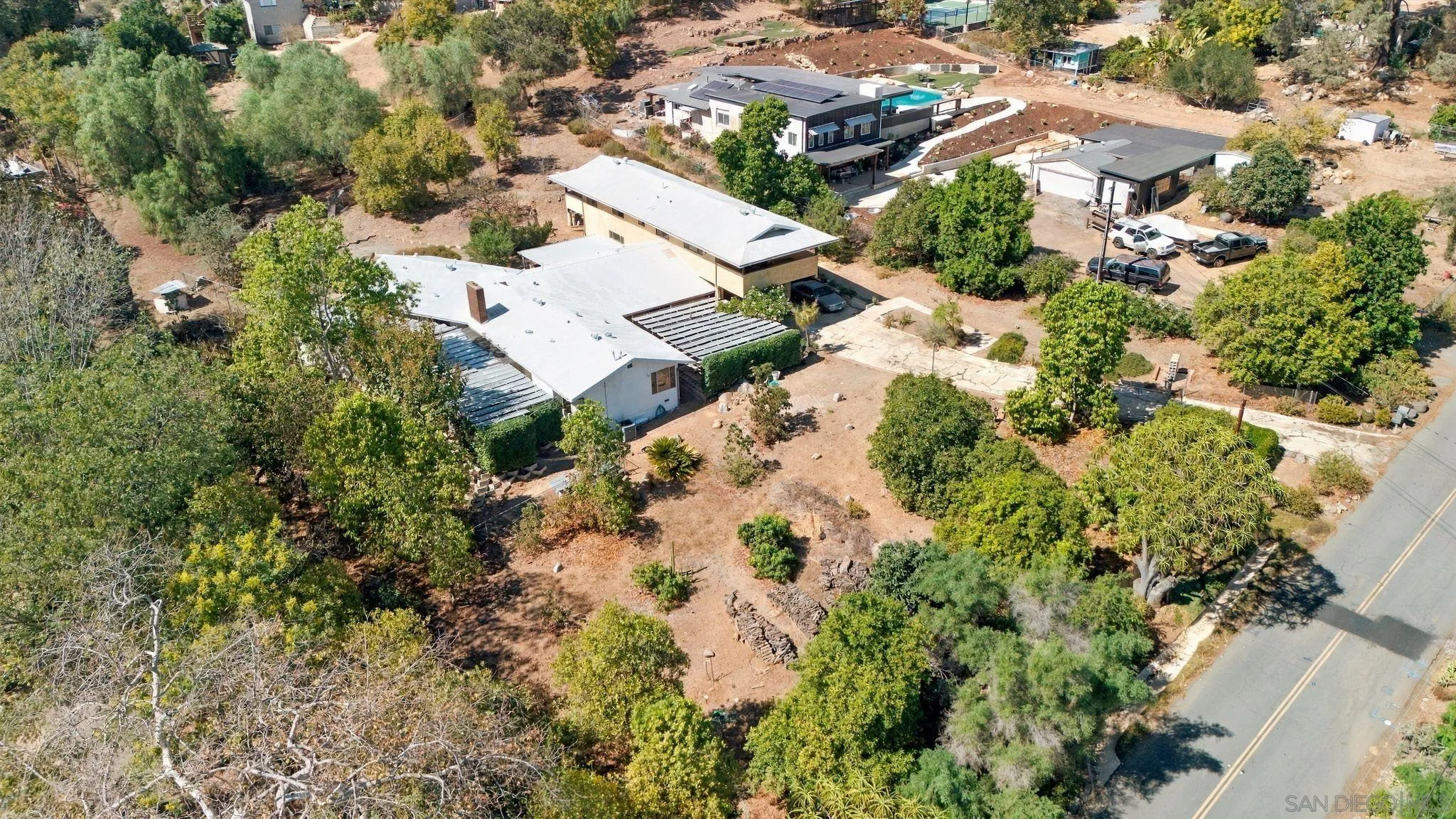 4940 Alzeda Dr, La Mesa, CA 91941 4940 Alzeda Dr, La Mesa, CA 91941
