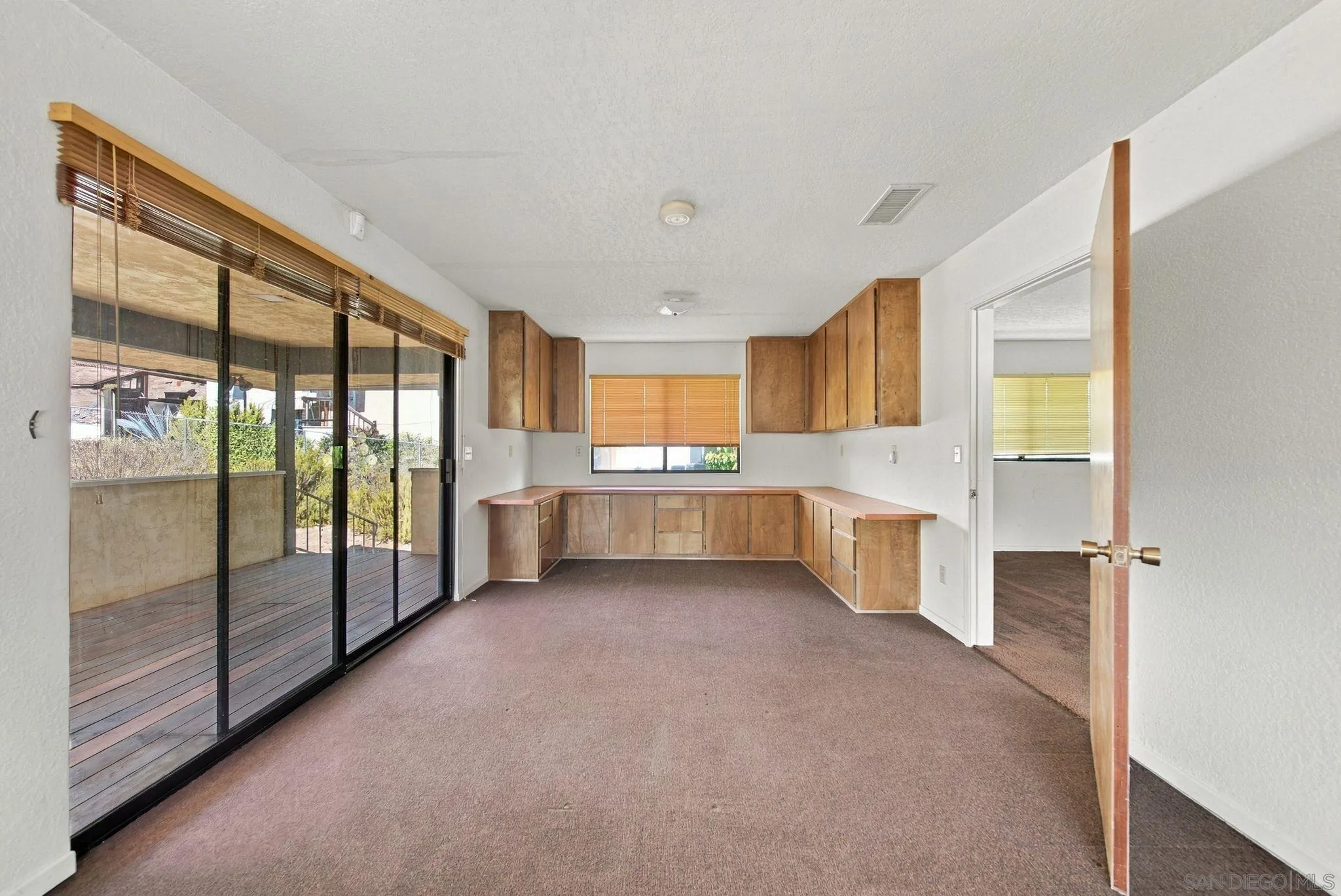 4940 Alzeda Dr, La Mesa, CA 91941 4940 Alzeda Dr, La Mesa, CA 91941