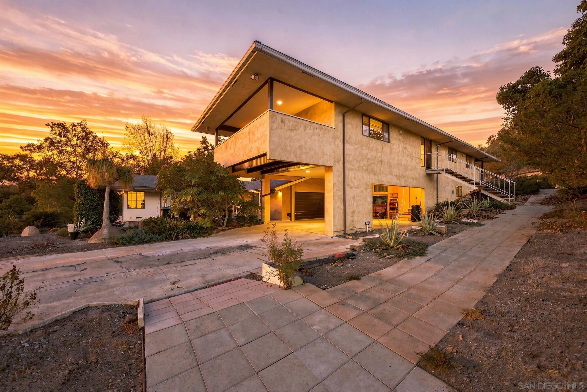 4940 Alzeda Dr, La Mesa, CA 91941 Digitally Altered