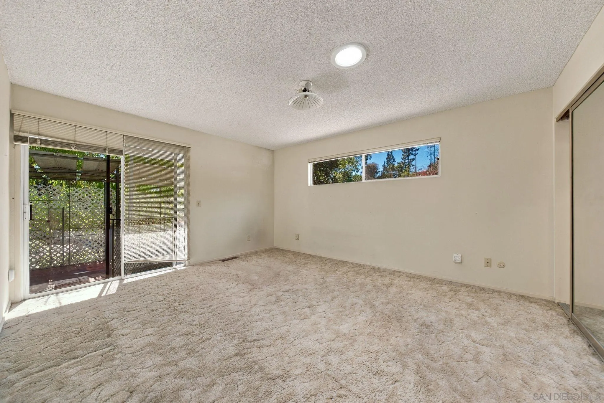 4940 Alzeda Dr, La Mesa, CA 91941 4940 Alzeda Dr, La Mesa, CA 91941