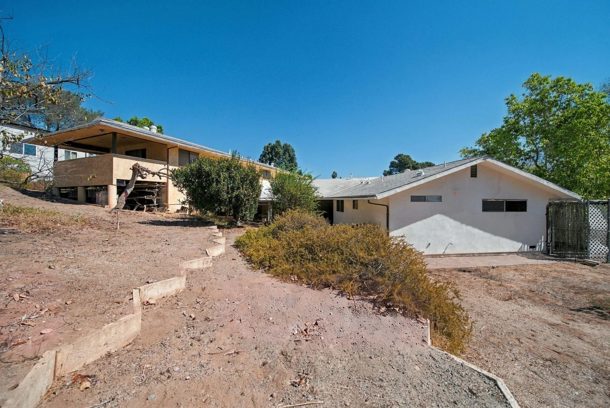 4940 Alzeda Dr, La Mesa, CA 91941 4940 Alzeda Dr, La Mesa, CA 91941