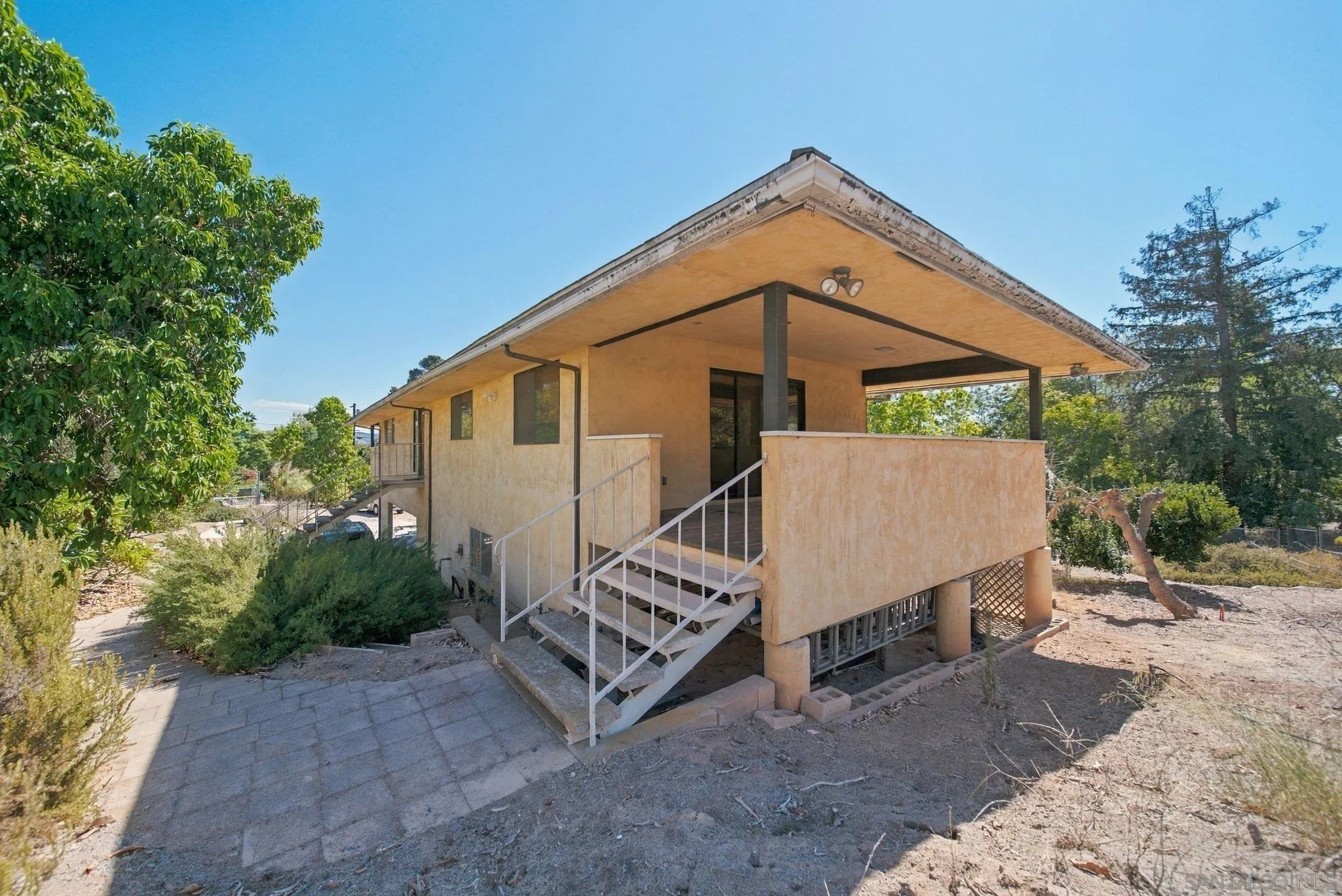 4940 Alzeda Dr, La Mesa, CA 91941 4940 Alzeda Dr, La Mesa, CA 91941