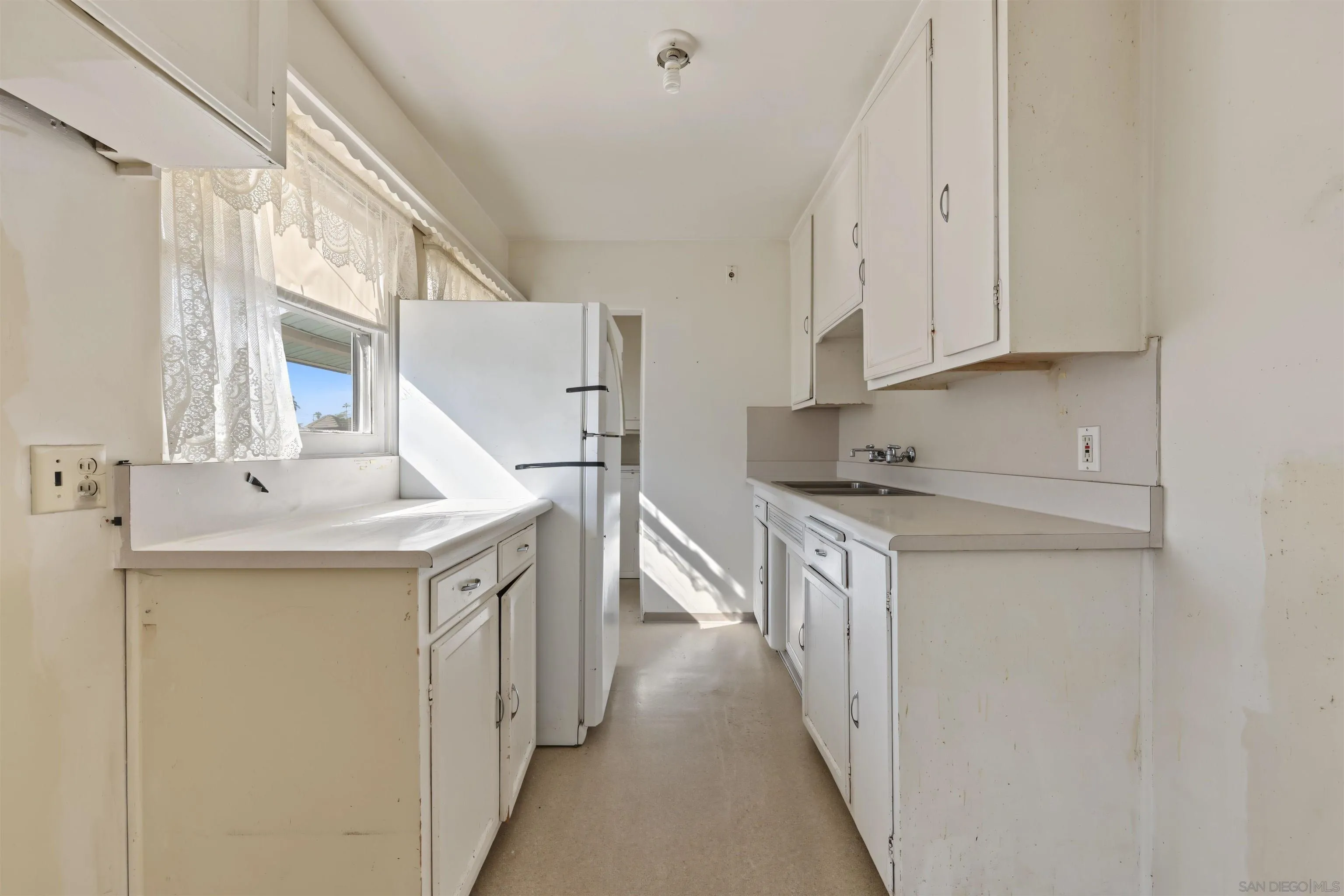 4524 Nebo Drive, La Mesa, CA 91941 4524 Nebo Drive, La Mesa, CA 91941