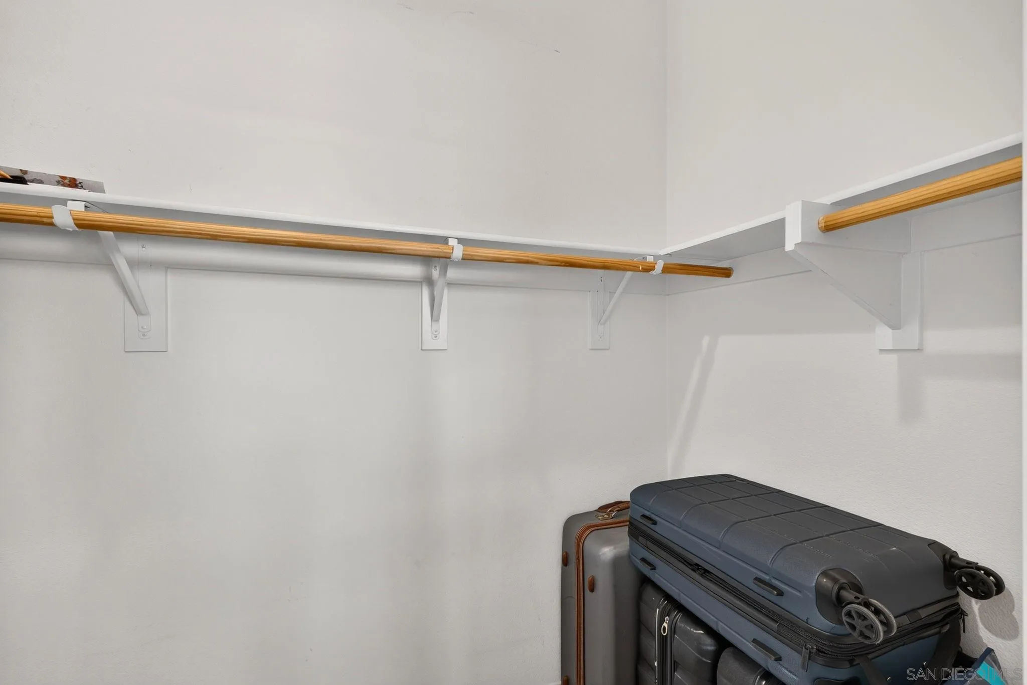 2019 Avenida Palomino, Chula Vista, CA 91913 Walk-in Closet